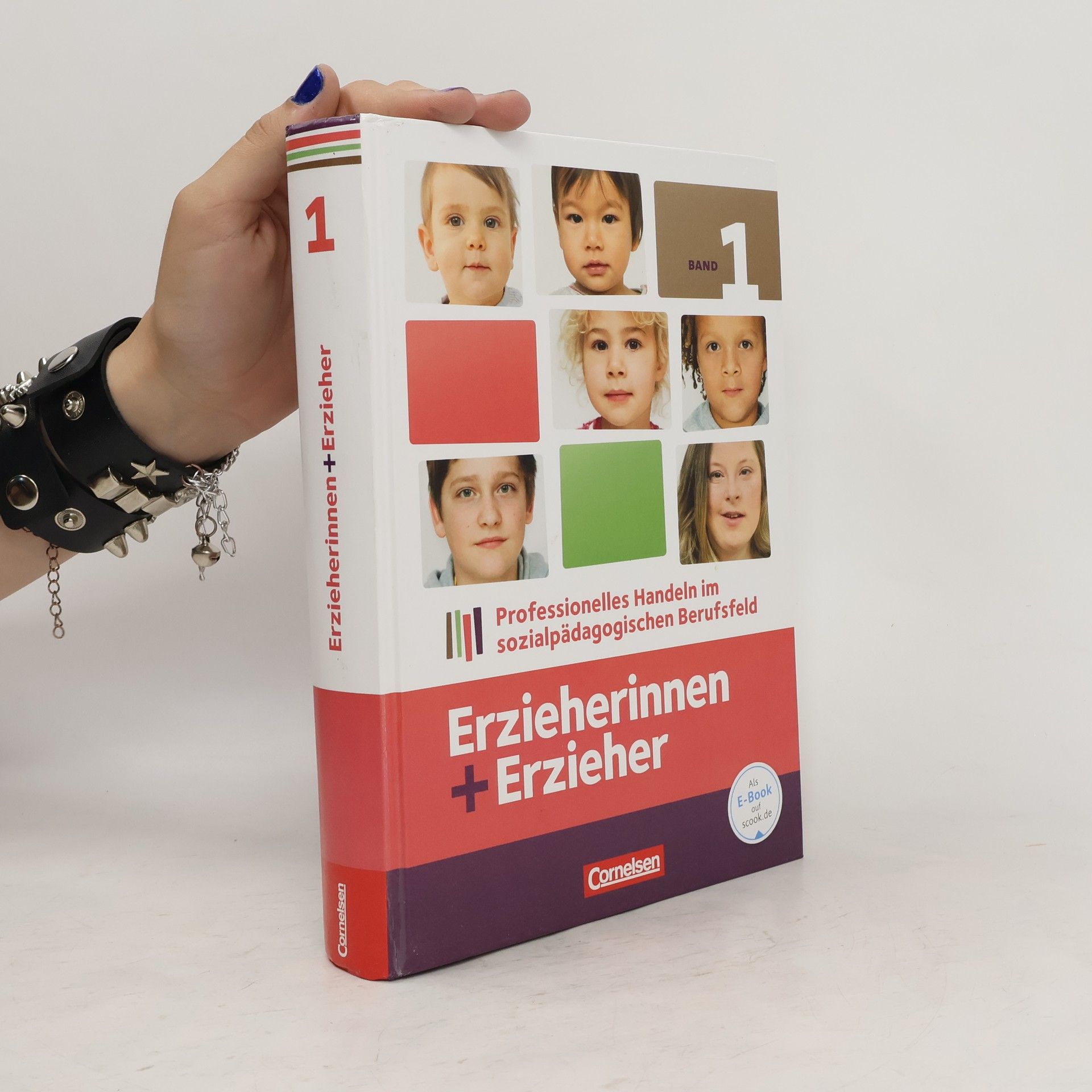 Autorenkollektiv Erzieherinnen + Erzieher 01 Fachbuch