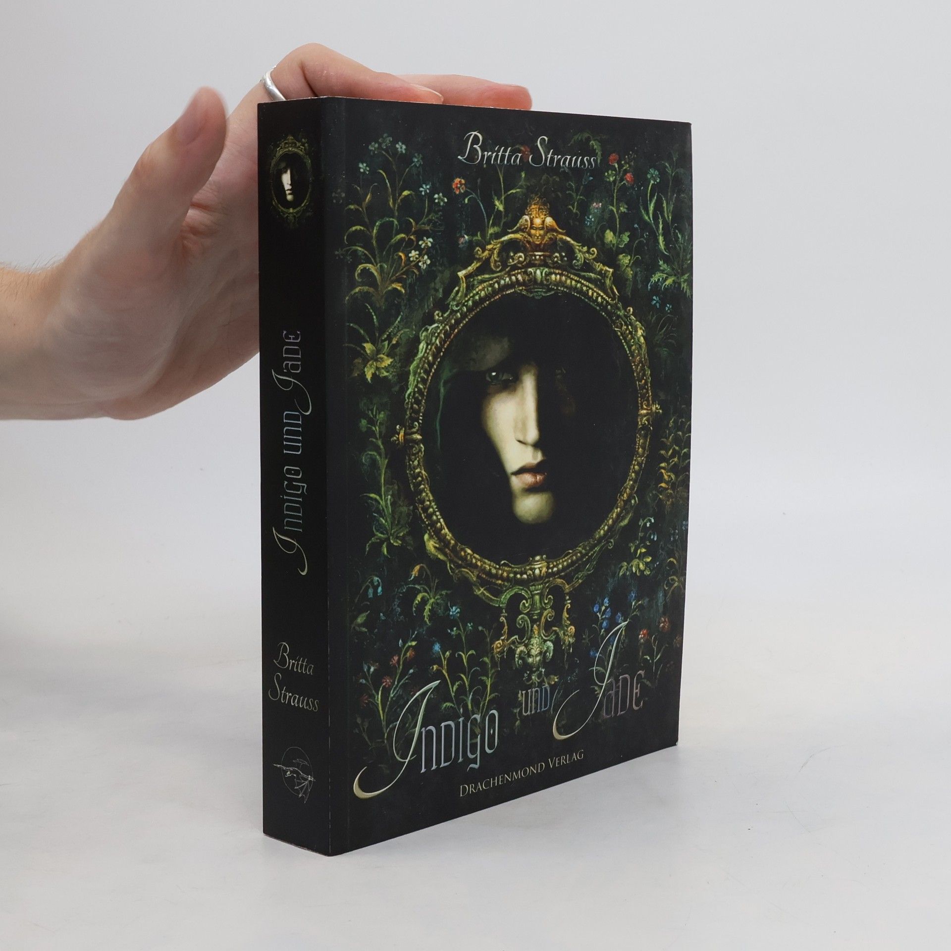 Britta Strauss Indigo und Jade