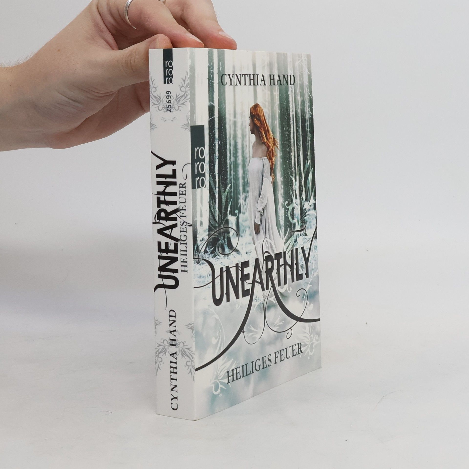 Cynthia Hand Unearthly