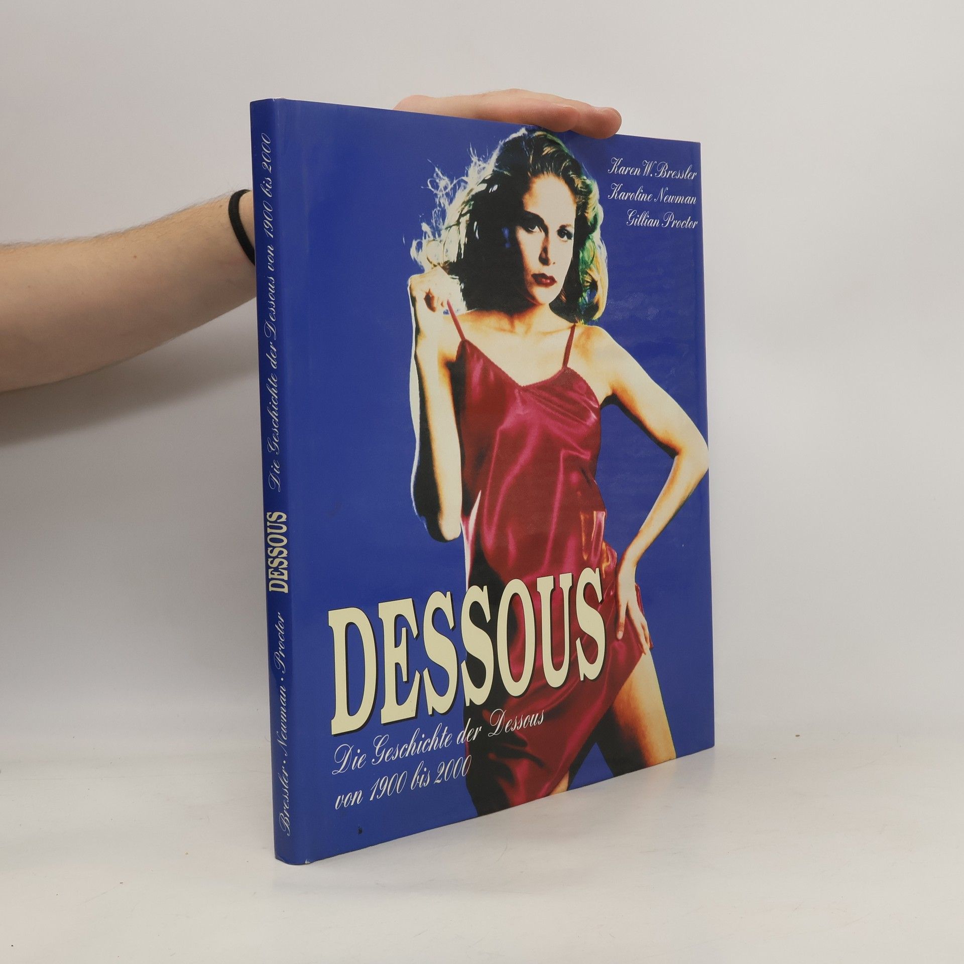 Karen W. Bressler Dessous