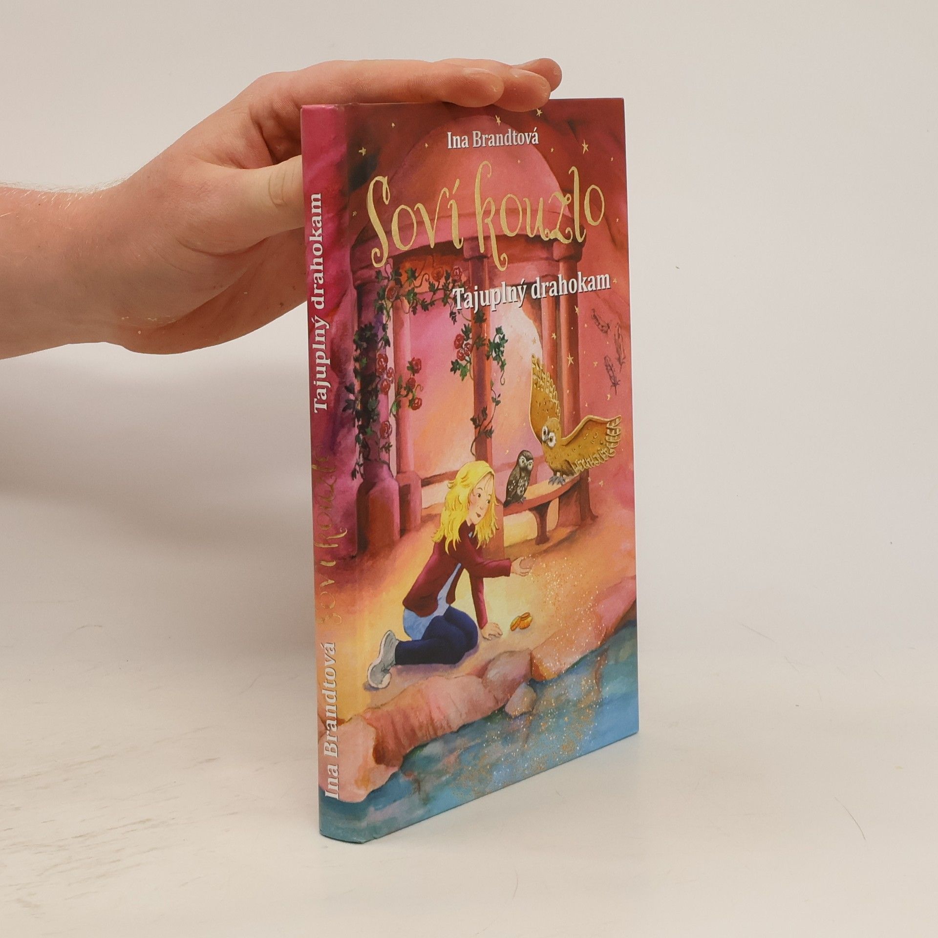 Soví kouzlo. Tajuplný drahokam