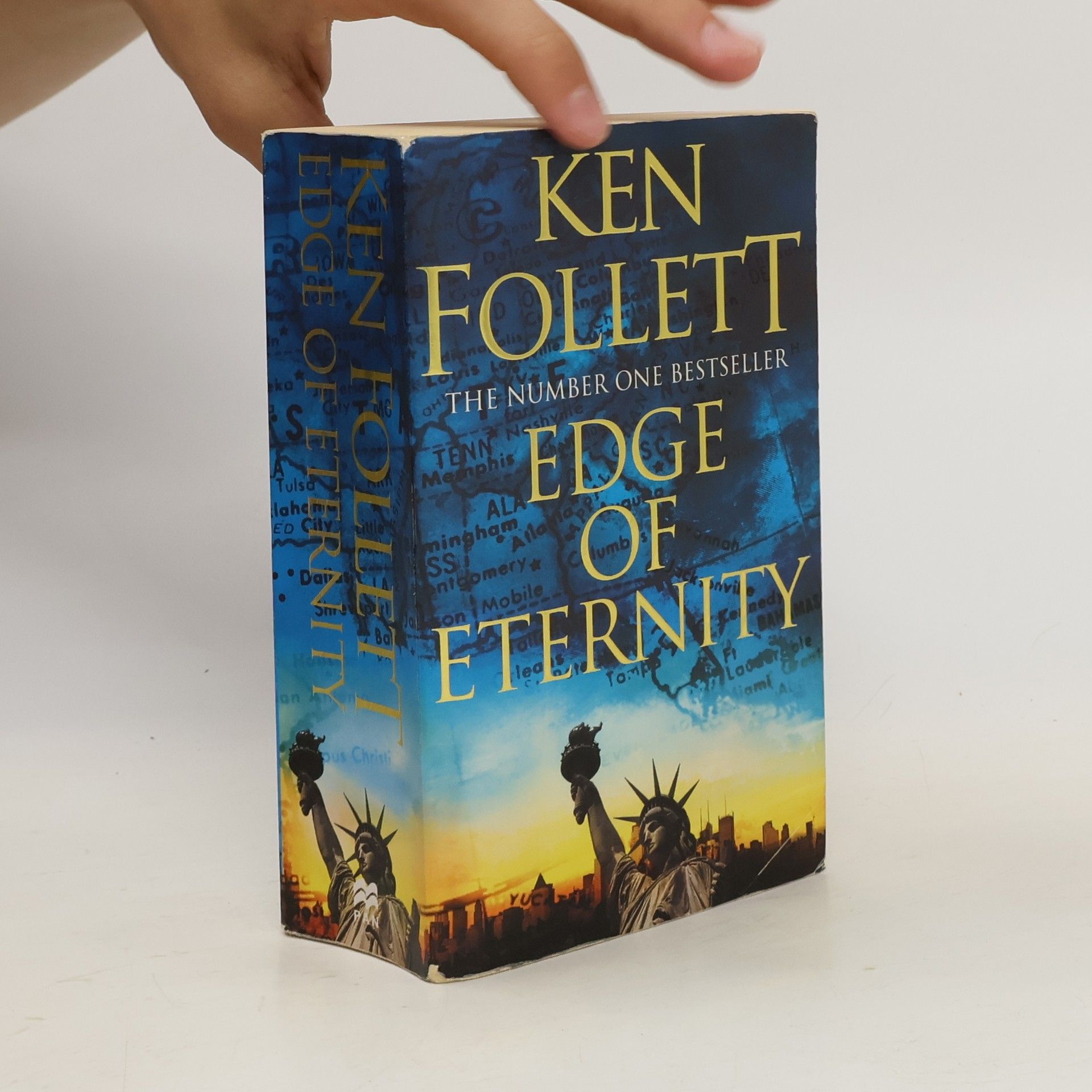 Ken Follett Edge of eternity
