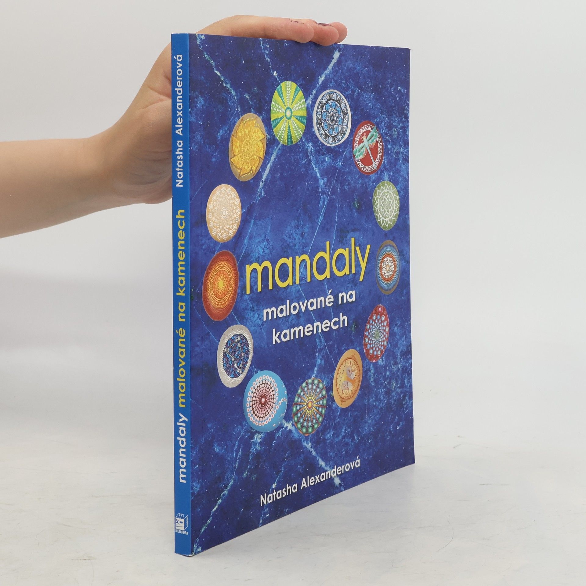 Natasha Alexander Mandaly malované na kamenech