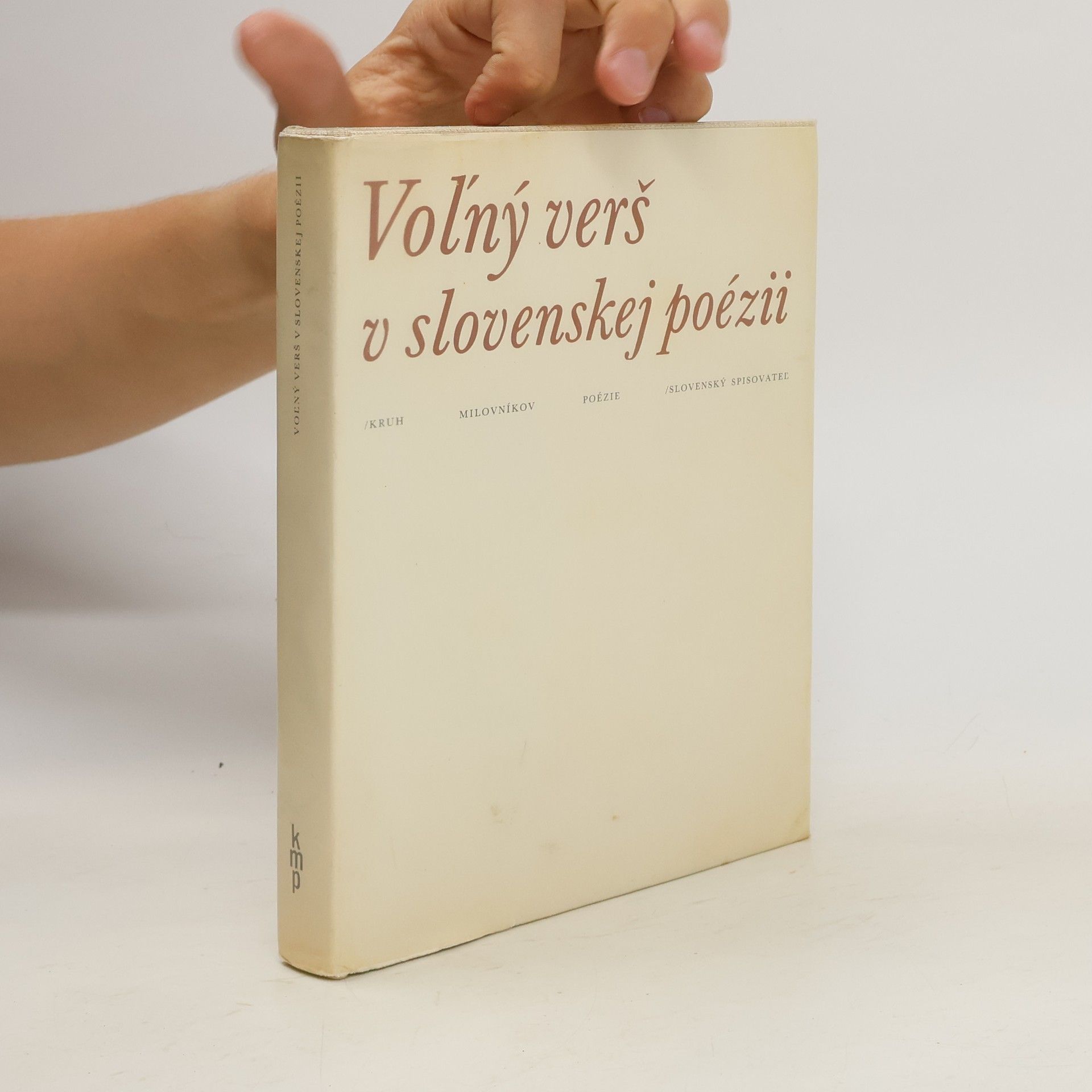 kolektiv Voľný verš v slovenskej poézii