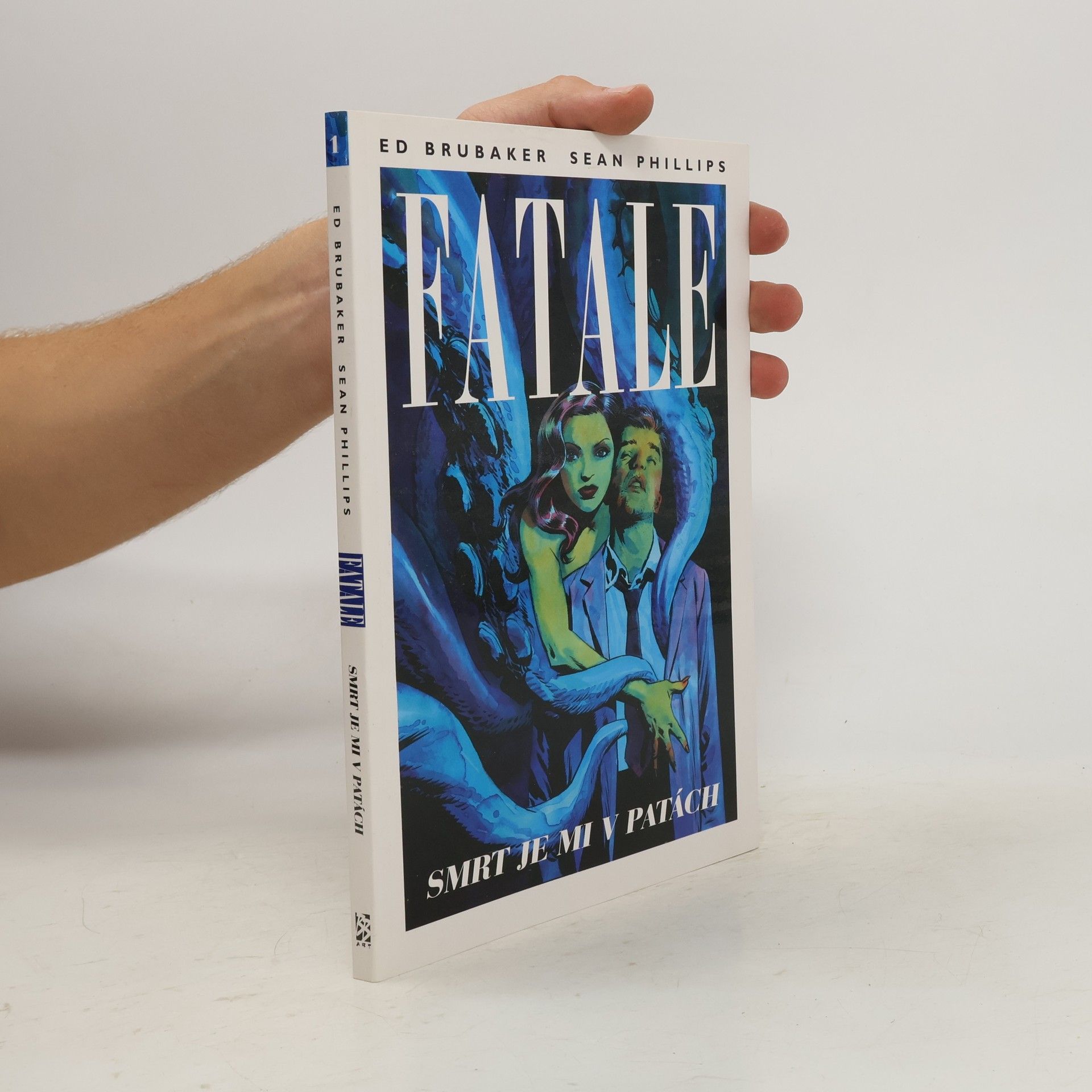 Ed Brubaker Fatale. Kniha první, Smrt je mi v patách