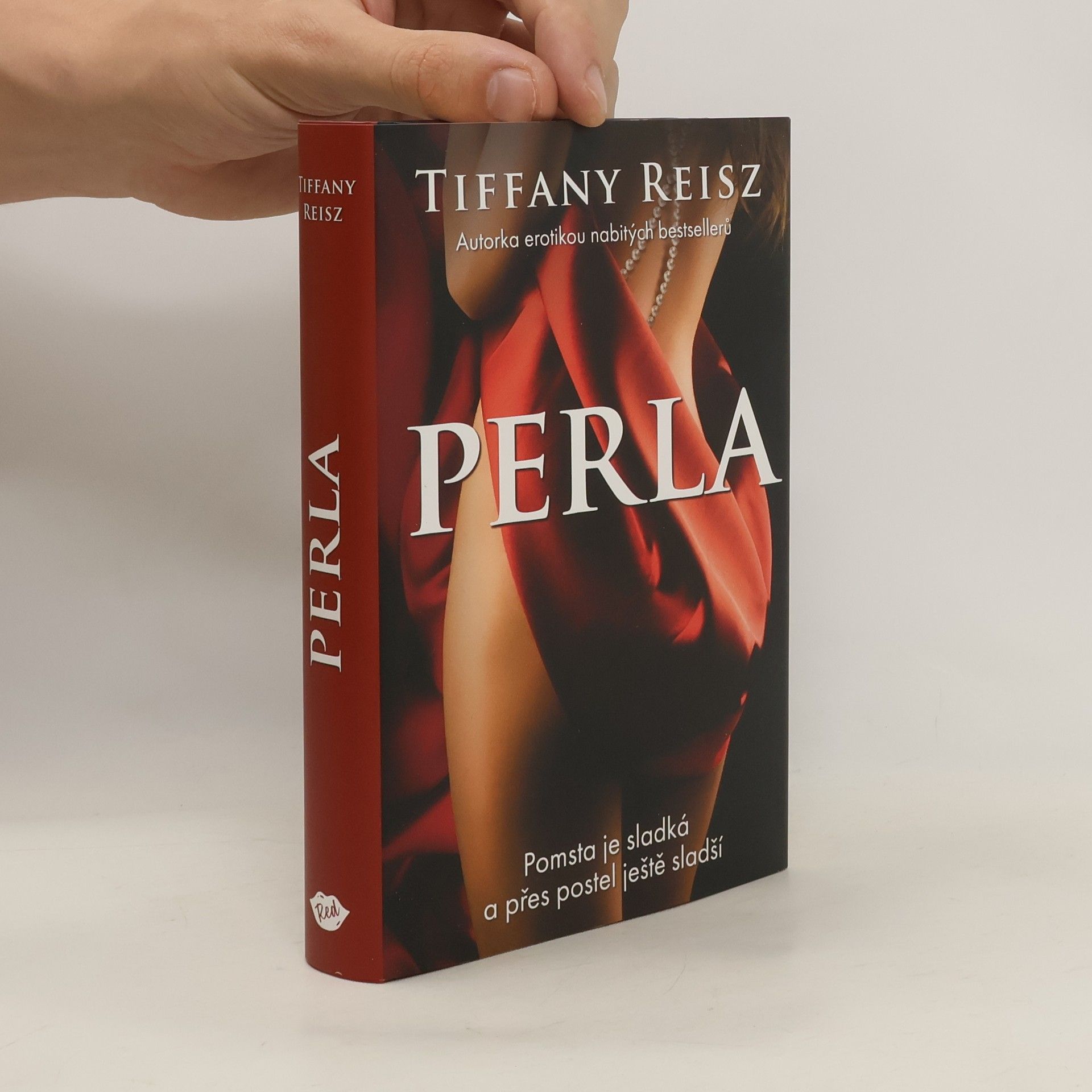 Tiffany Reisz Perla