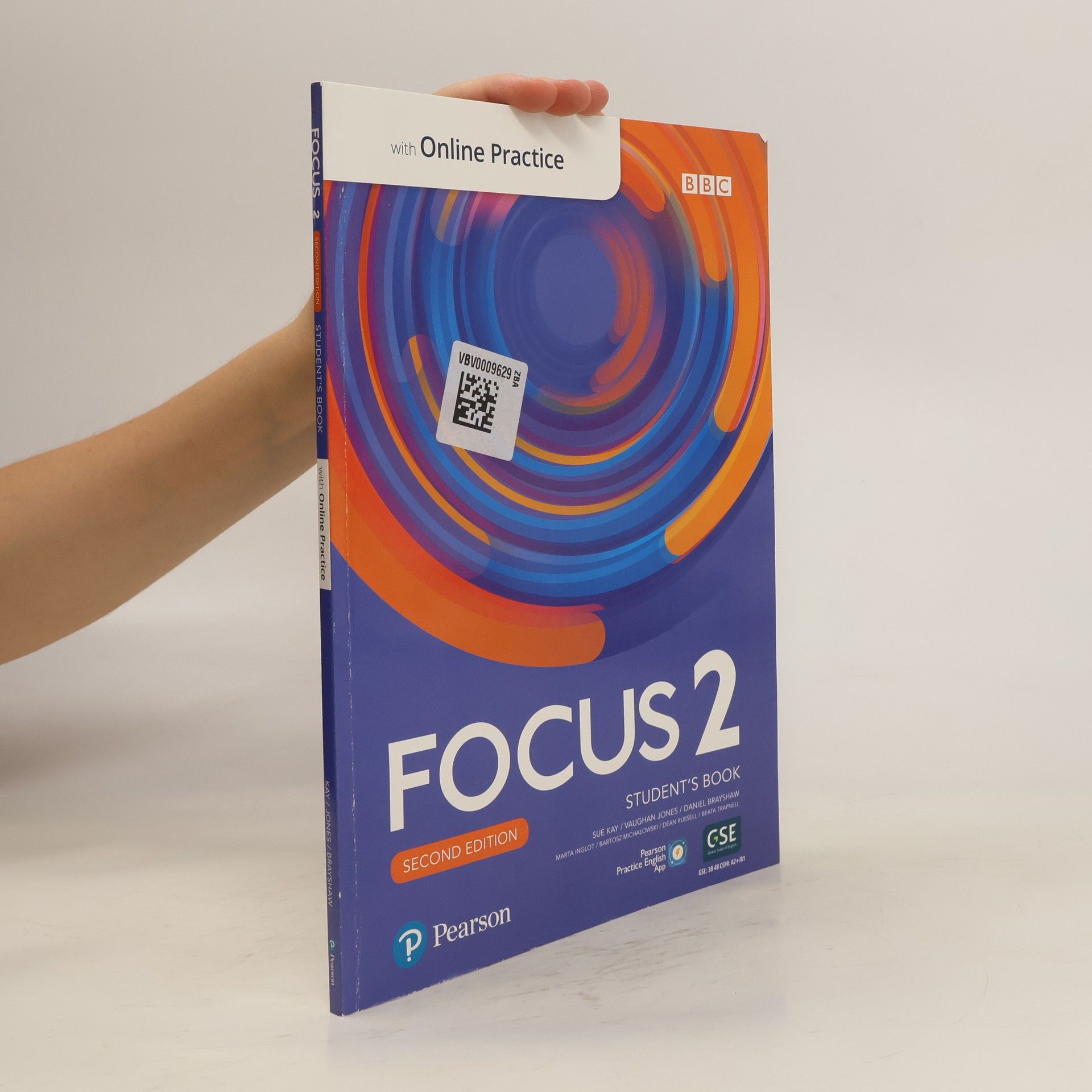Sue Kay Focus 2 Student´s Book with Standard Pearson Practice English App (2nd)