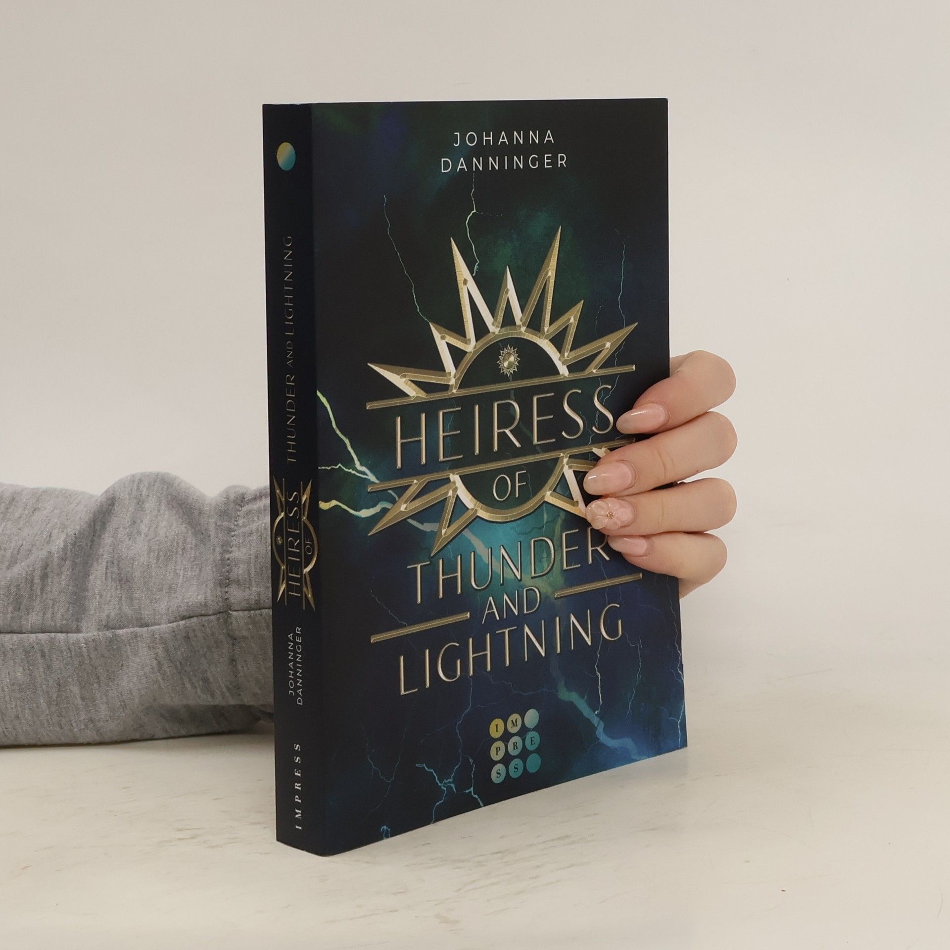 Heiress of Thunder and Lightning (Celestial Legacy 1)