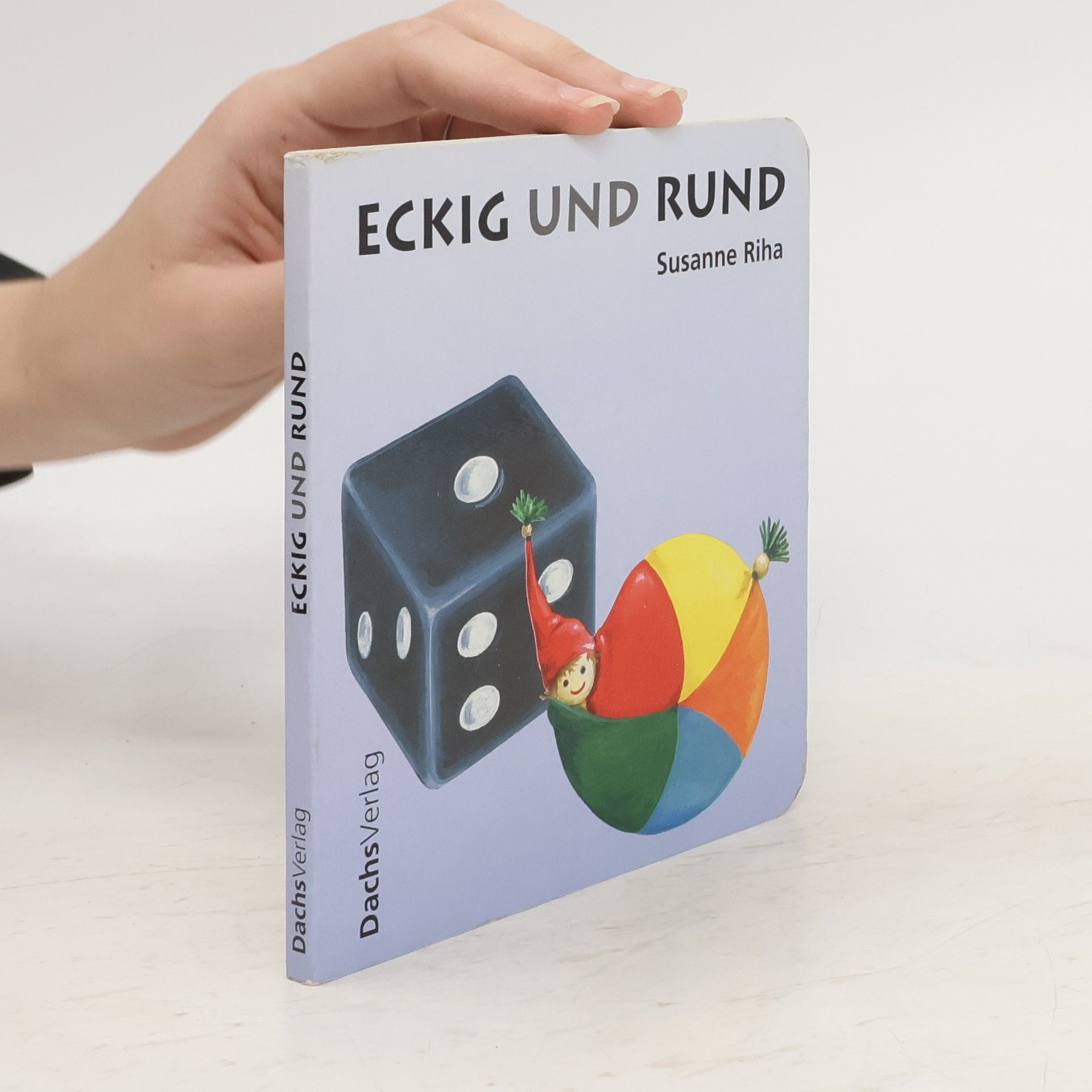 Susanne Riha Eckig und Rund