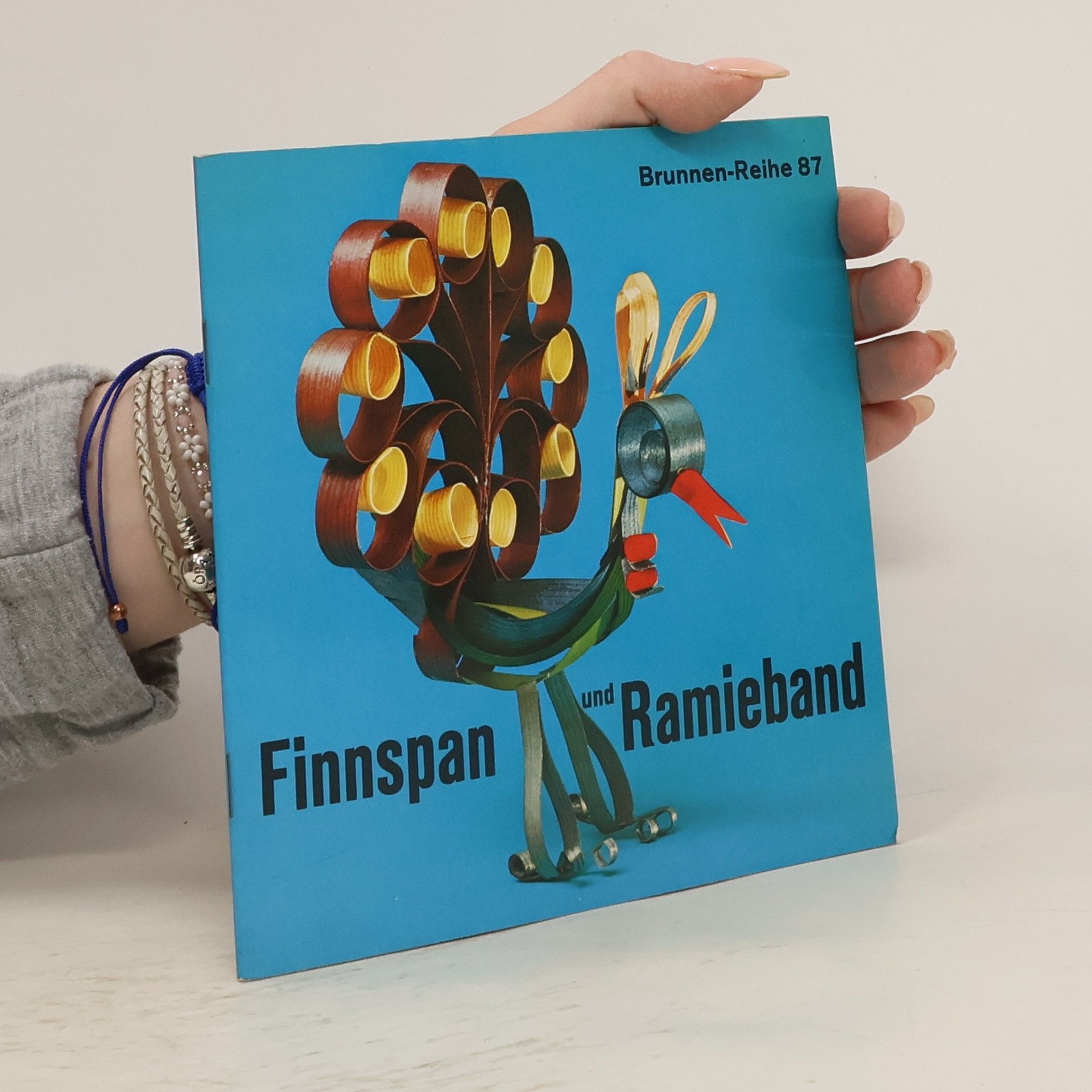 Elisabeth Hammer Finnspan und Ramieband