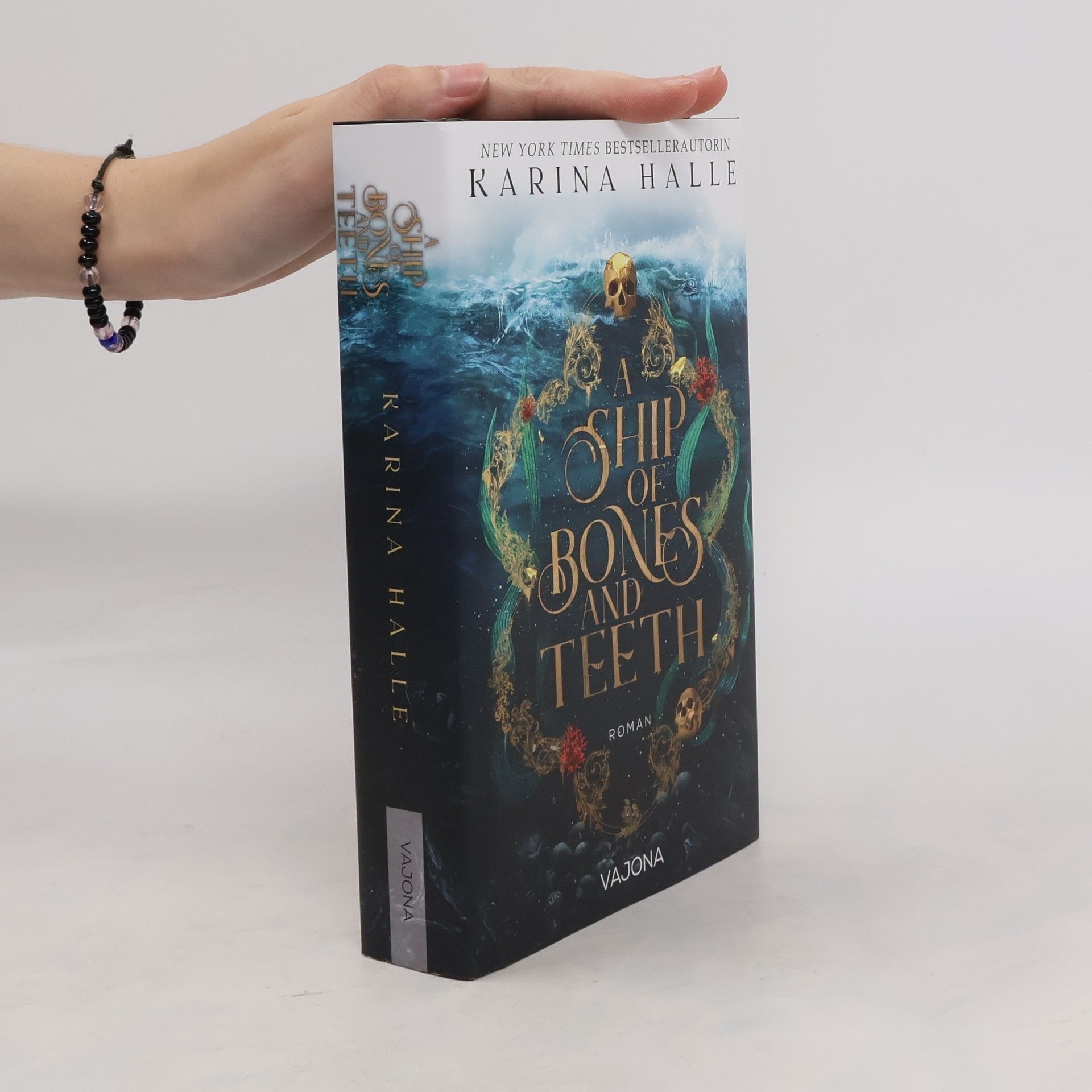 Karina Halle A Ship Of Bones And Teeth