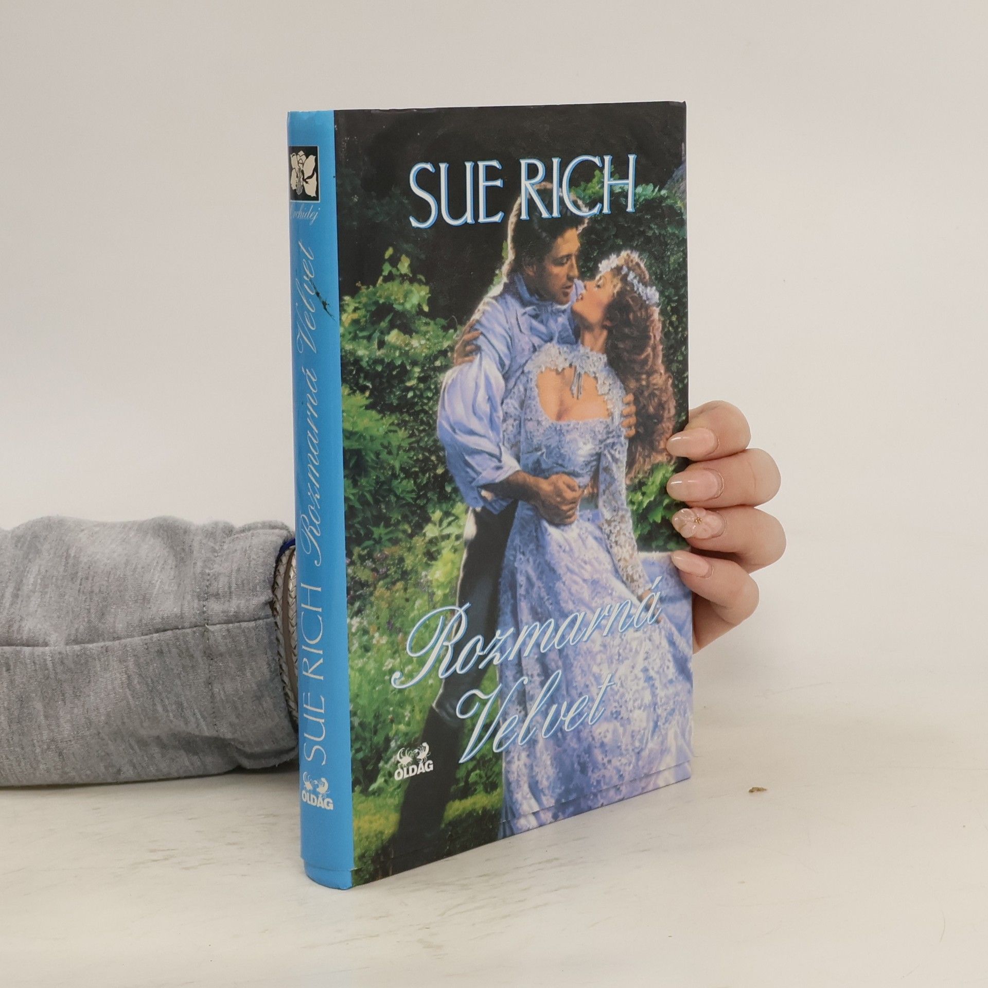 Sue Rich Rozmarná Velvet
