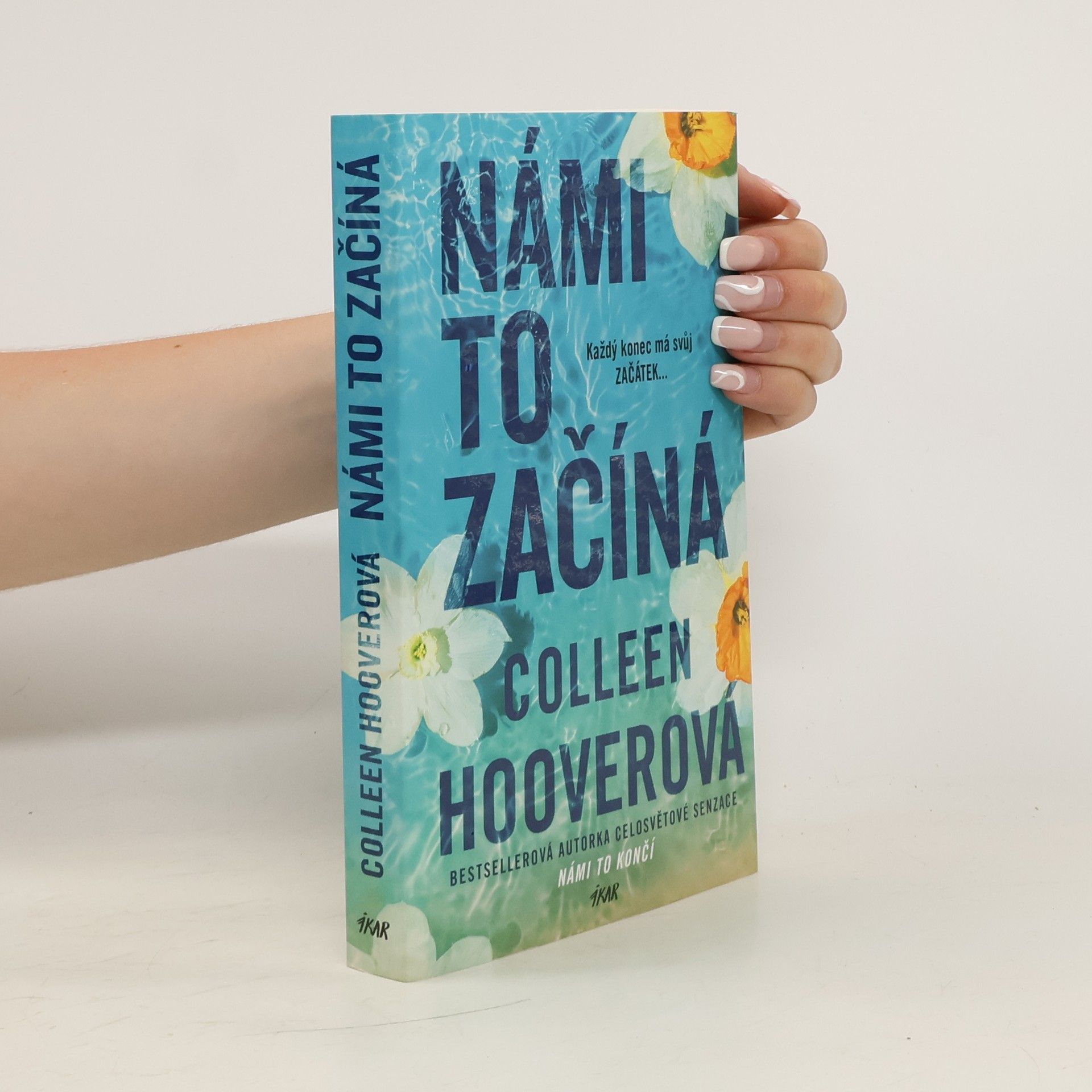 Colleen Hoover Námi to začíná