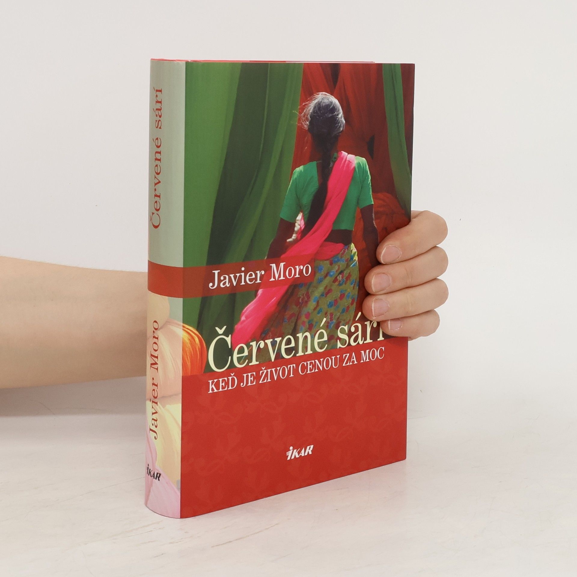 Javier Moro Červené sárí