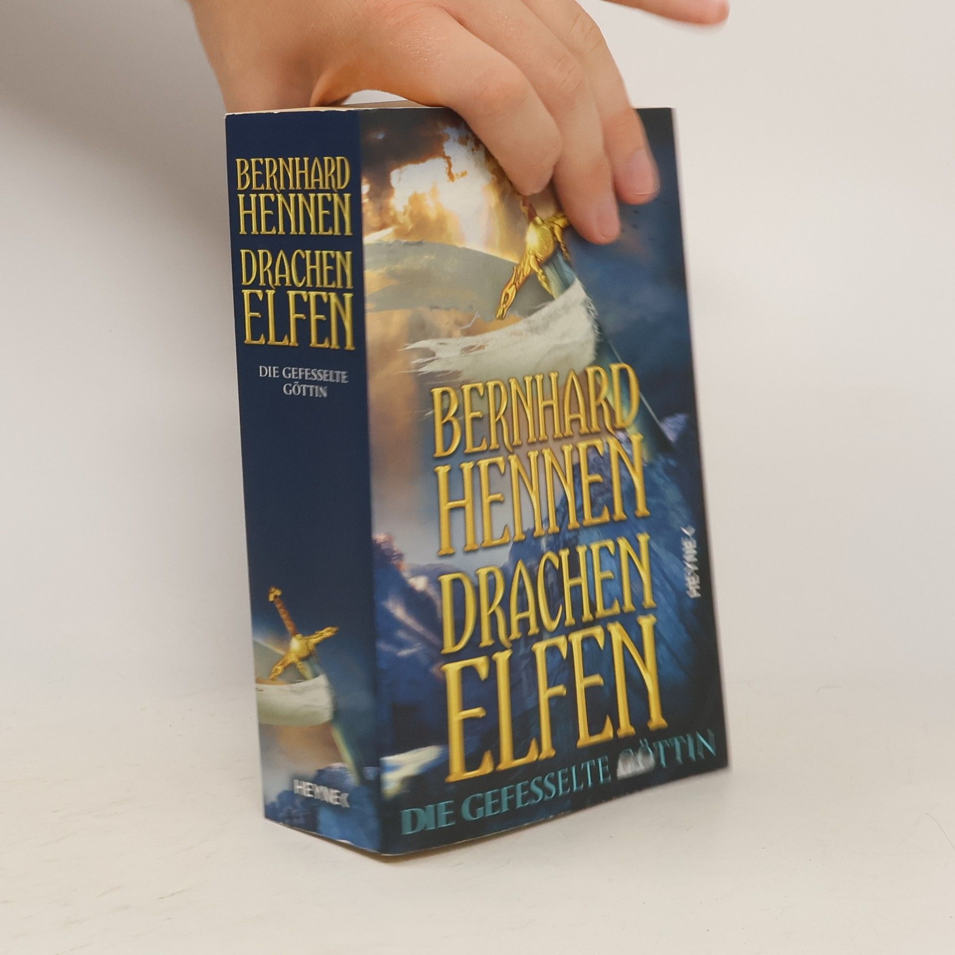 Bernhard Hennen Drachenelfen - die gefesselte Göttin