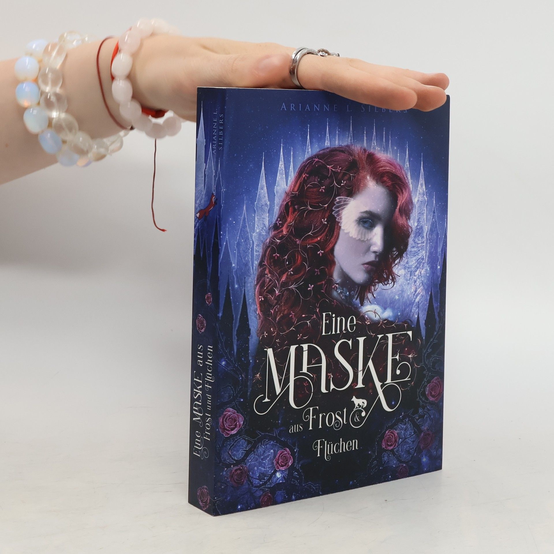 Arianne L. Silbers Eine Maske aus Frost und Flüchen