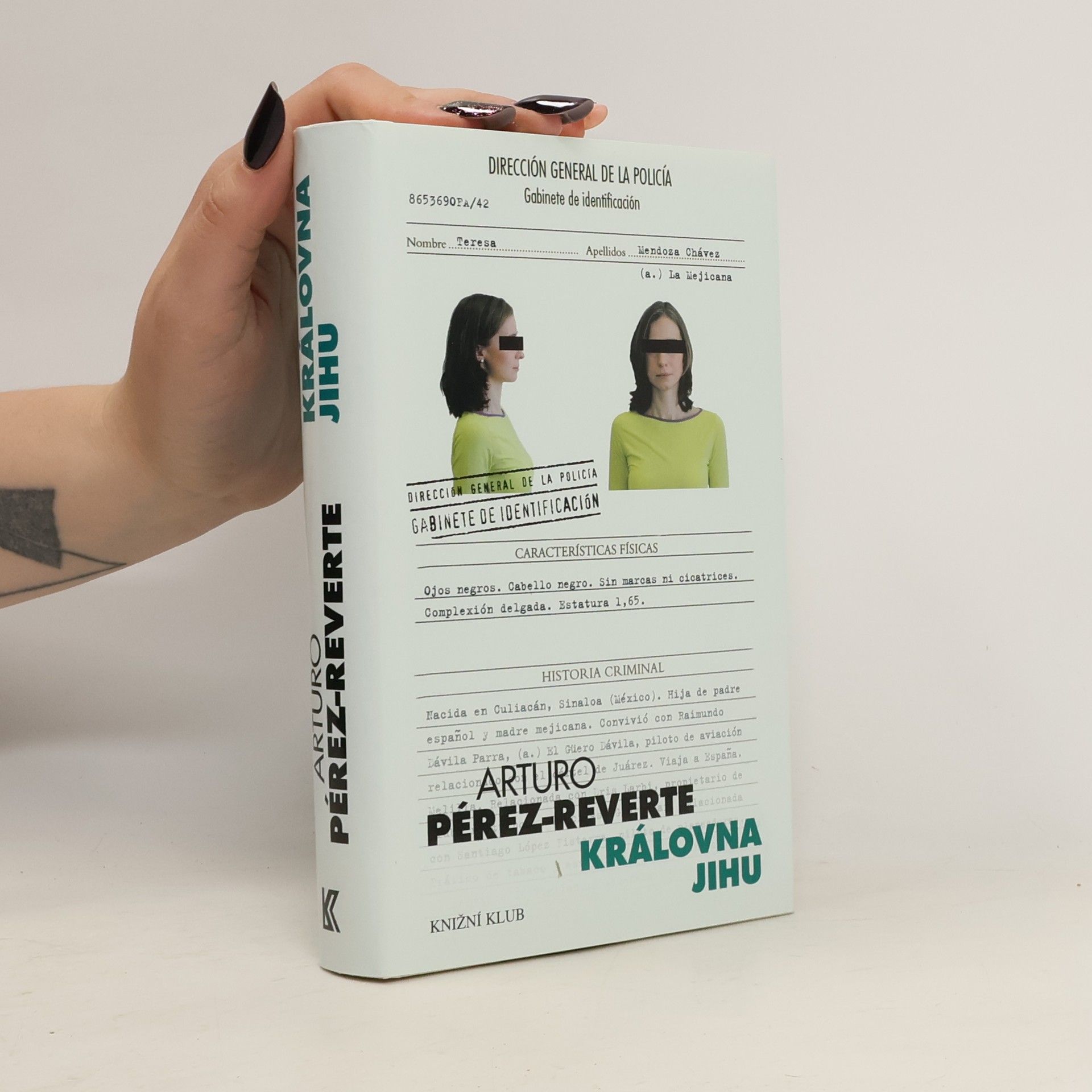 Arturo Pérez-Reverte y Gutiérrez Královna jihu