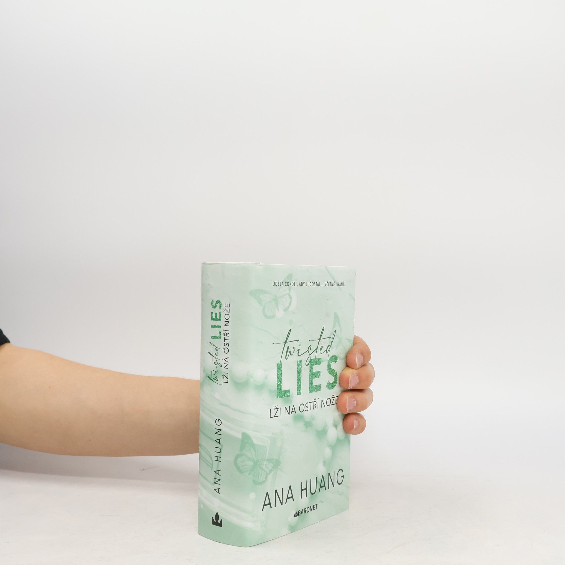 Ana Huang  Twisted Lies. Lži na ostří nože