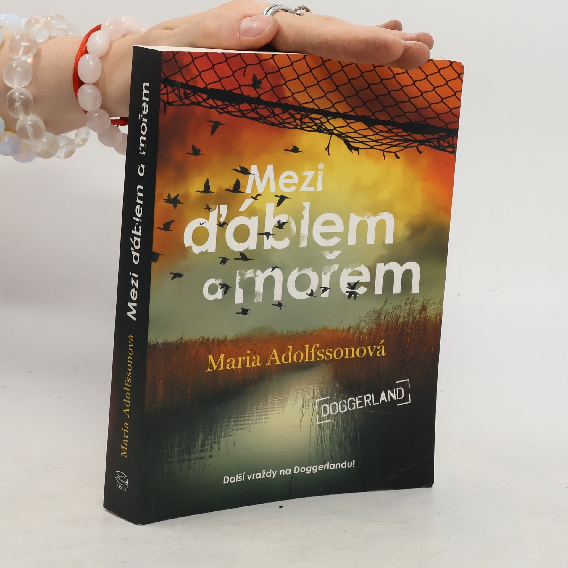 Maria Adolfsson Mezi ďáblem a mořem