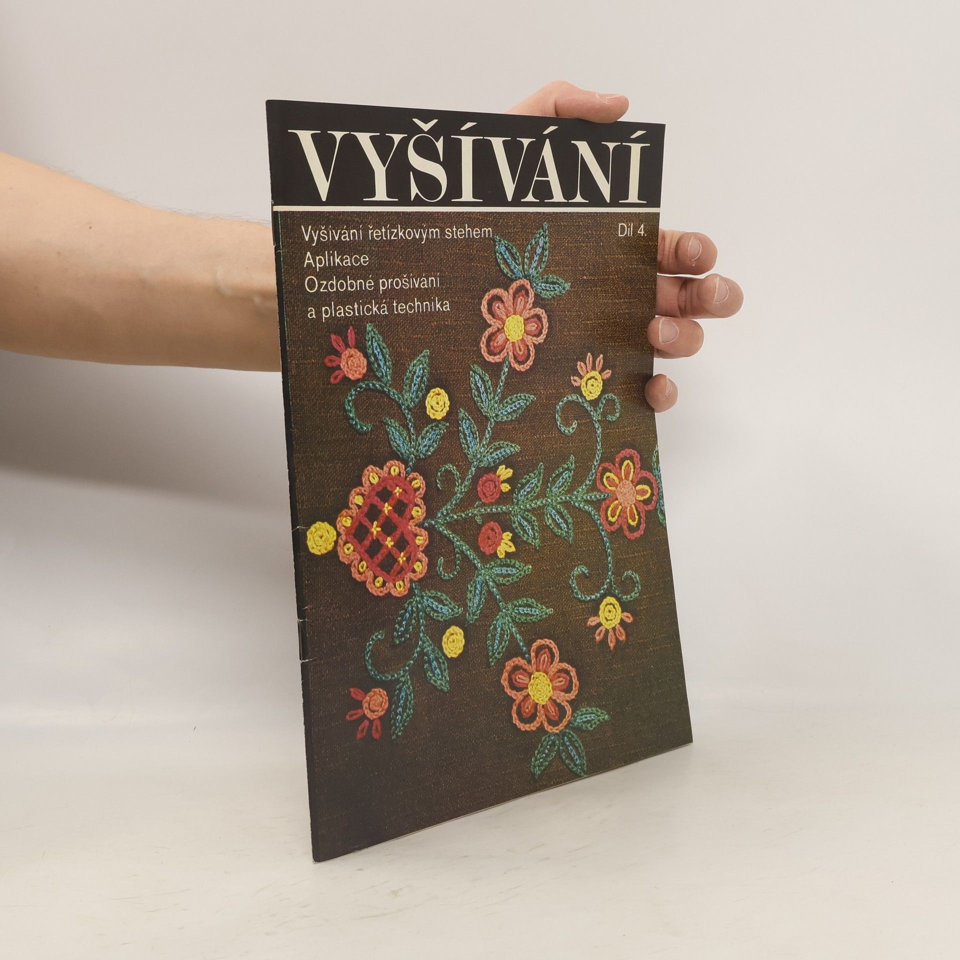 kolektiv Vyšívání Díl 4.