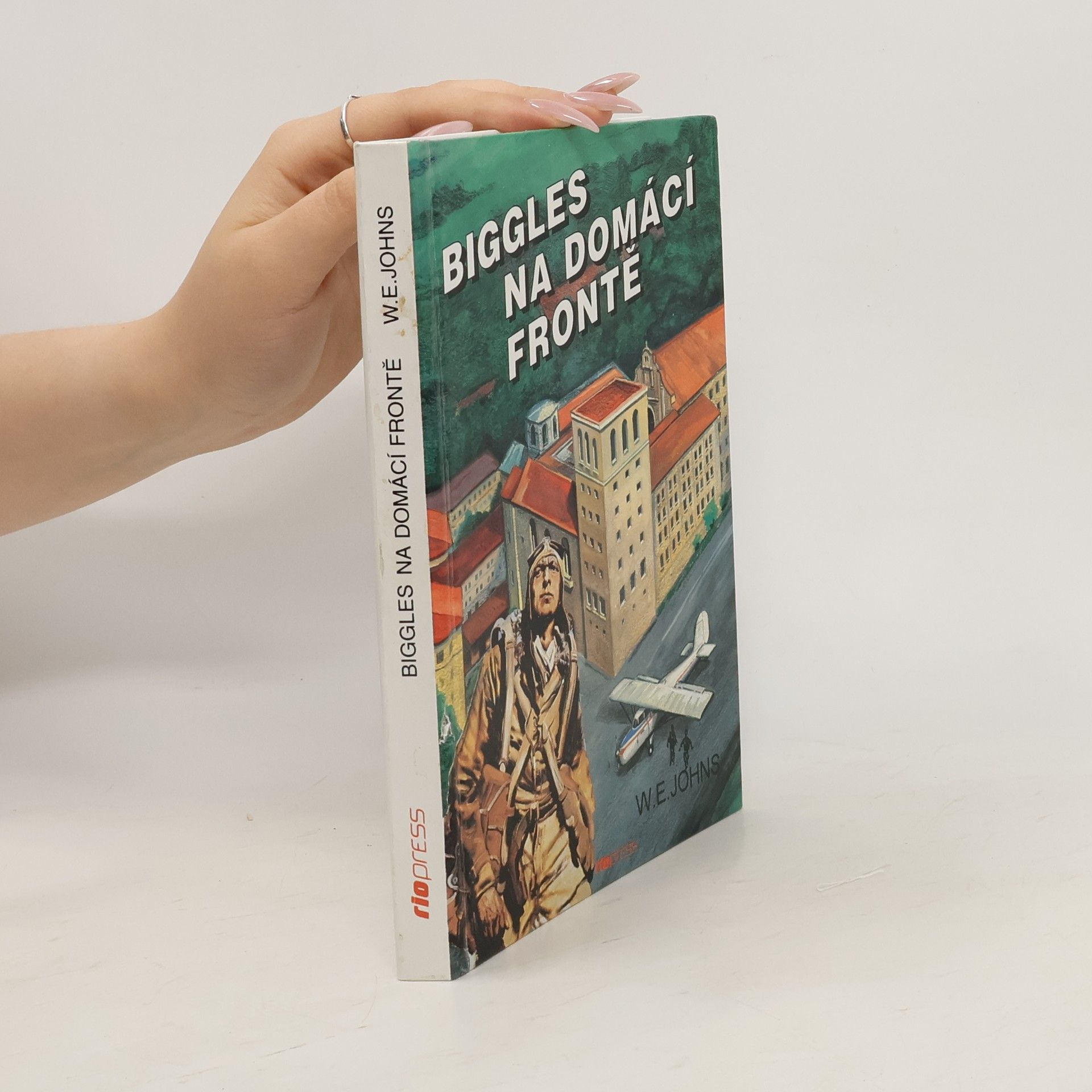W. E. Johns Biggles na domácí frontě