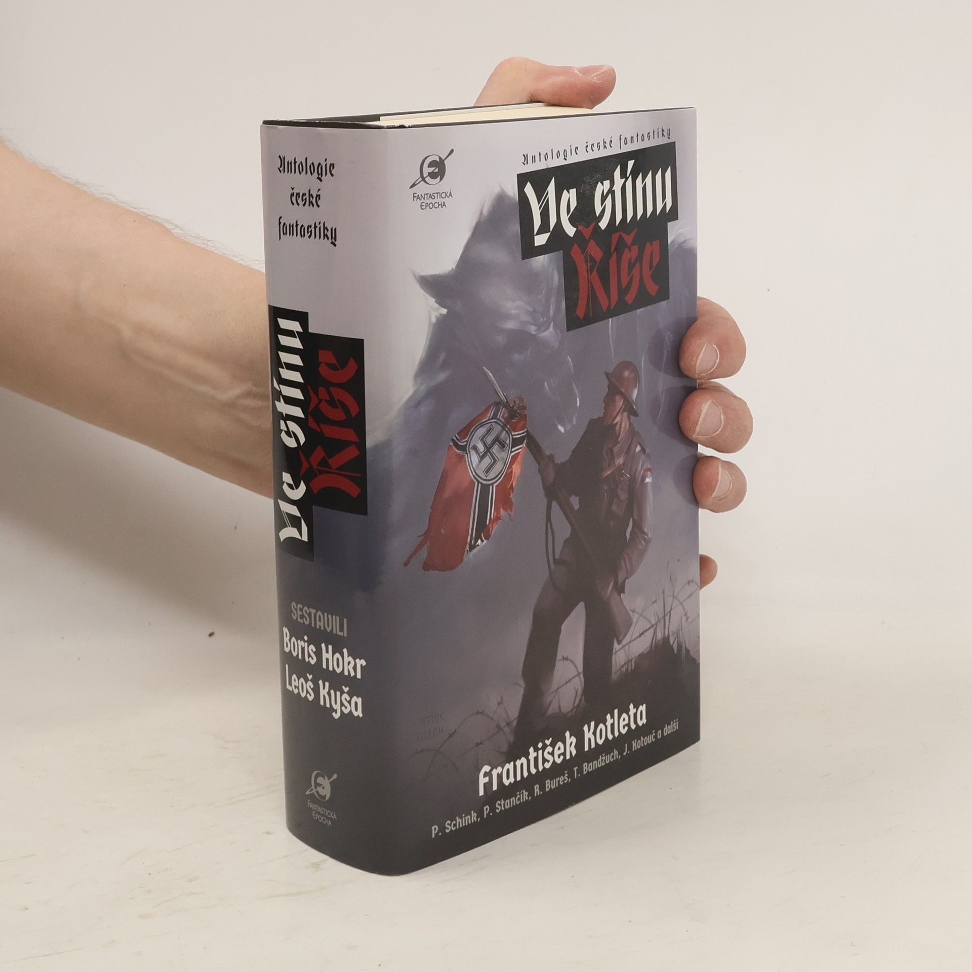 Michal Tesáček Ve stínu Říše: Antologie české fantastiky