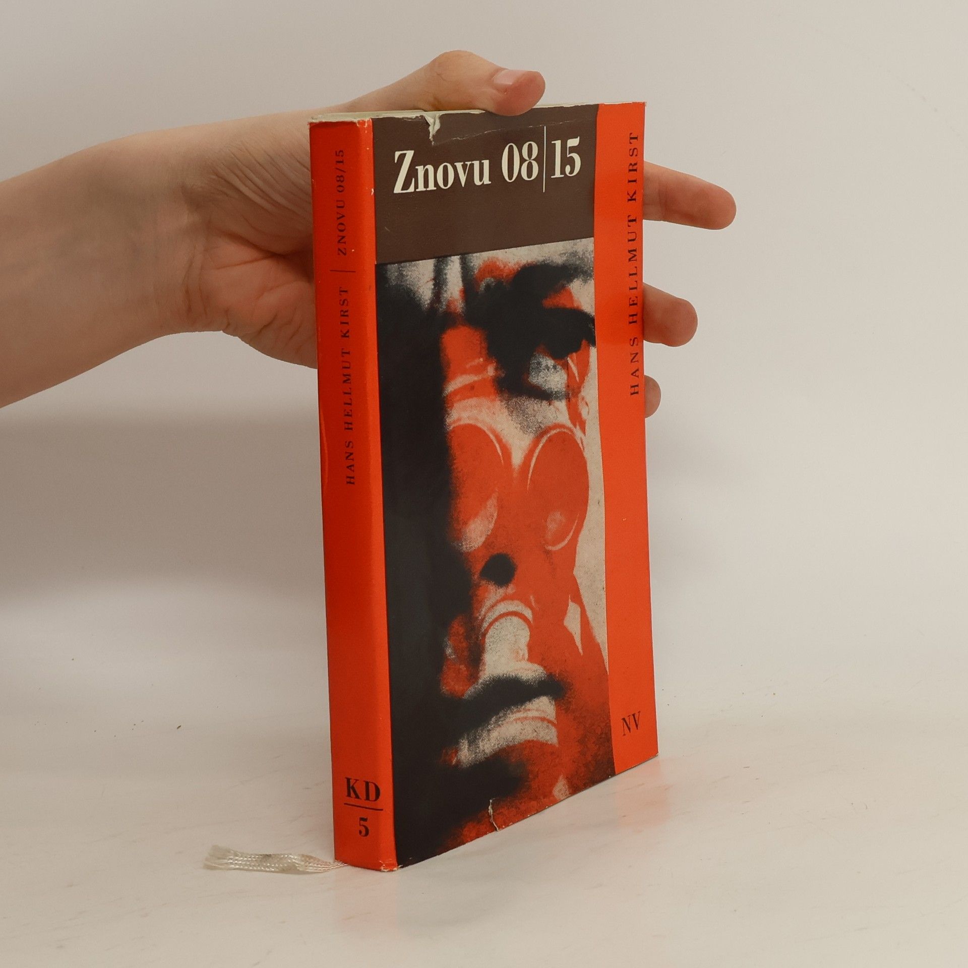 Hans Hellmut Kirst Znovu 08/15