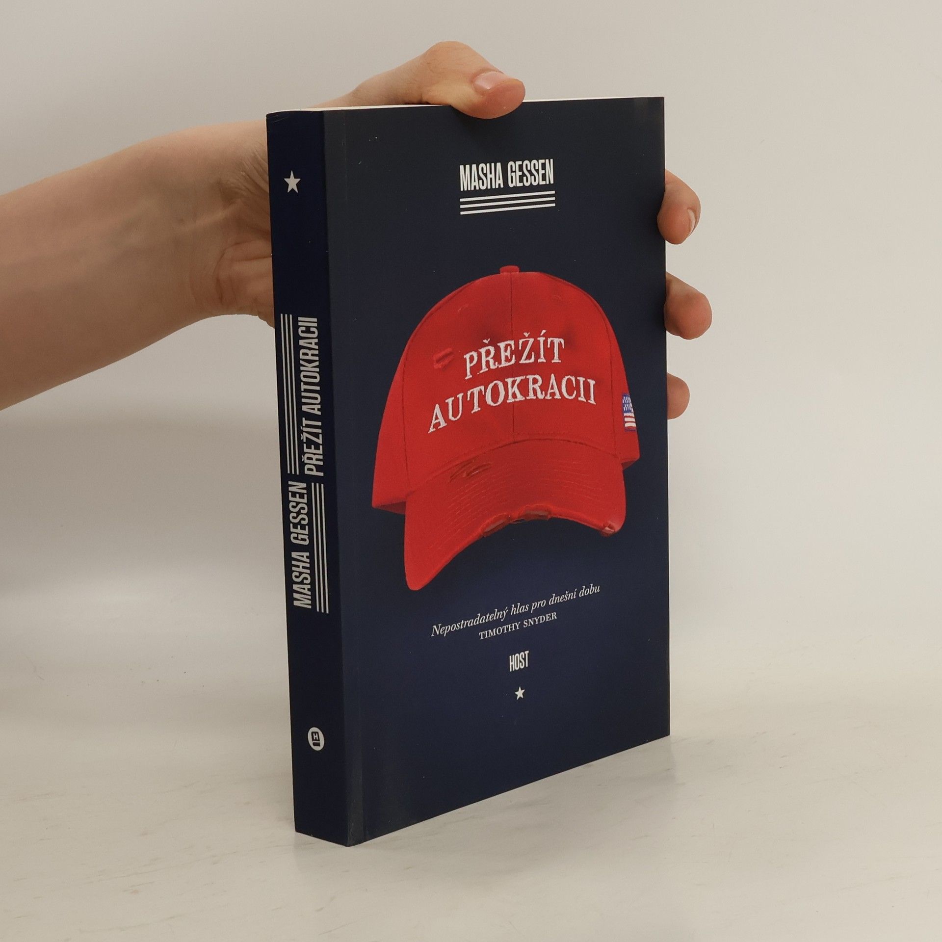Masha Gessen Přežít autokracii