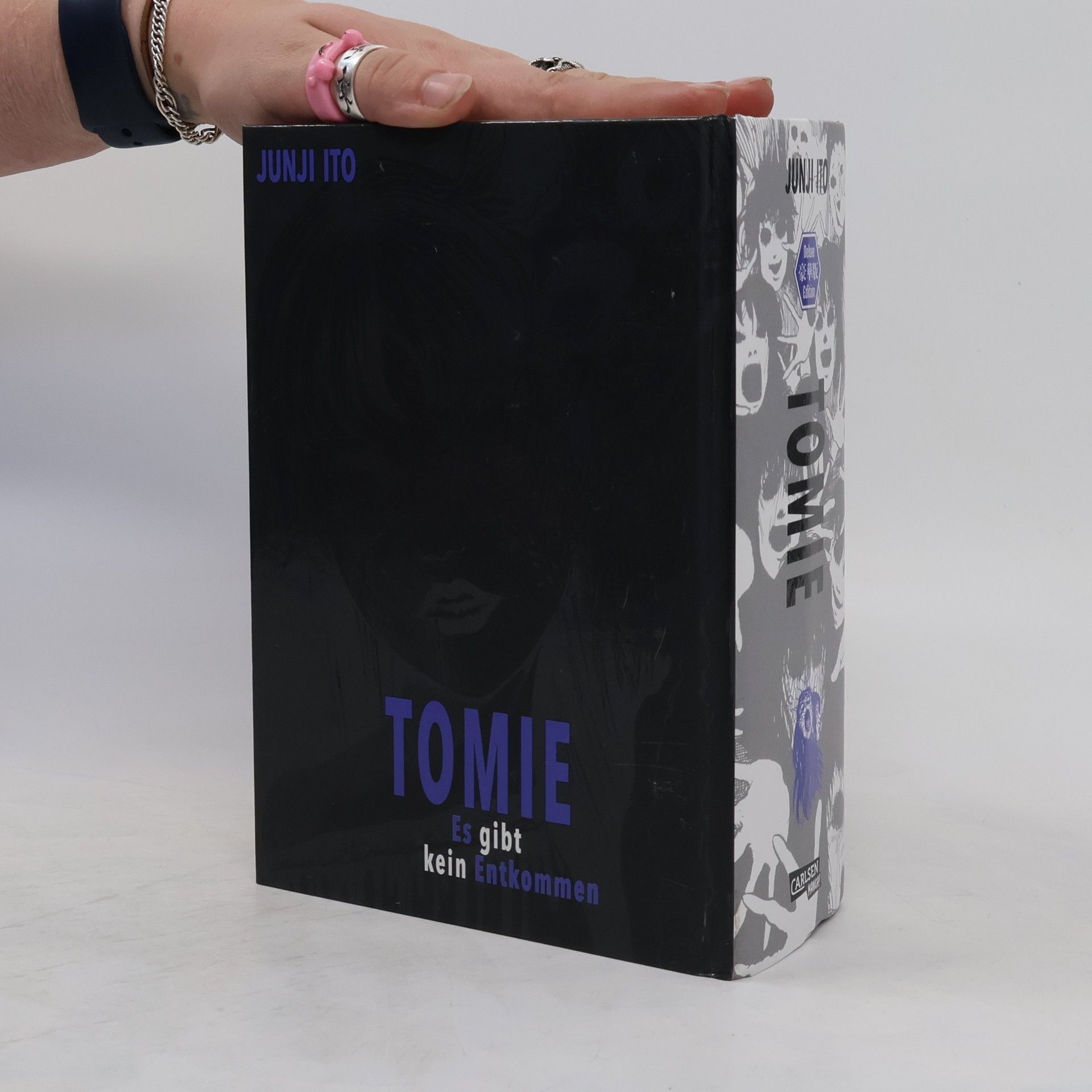 Džundži Itó Tomie Deluxe