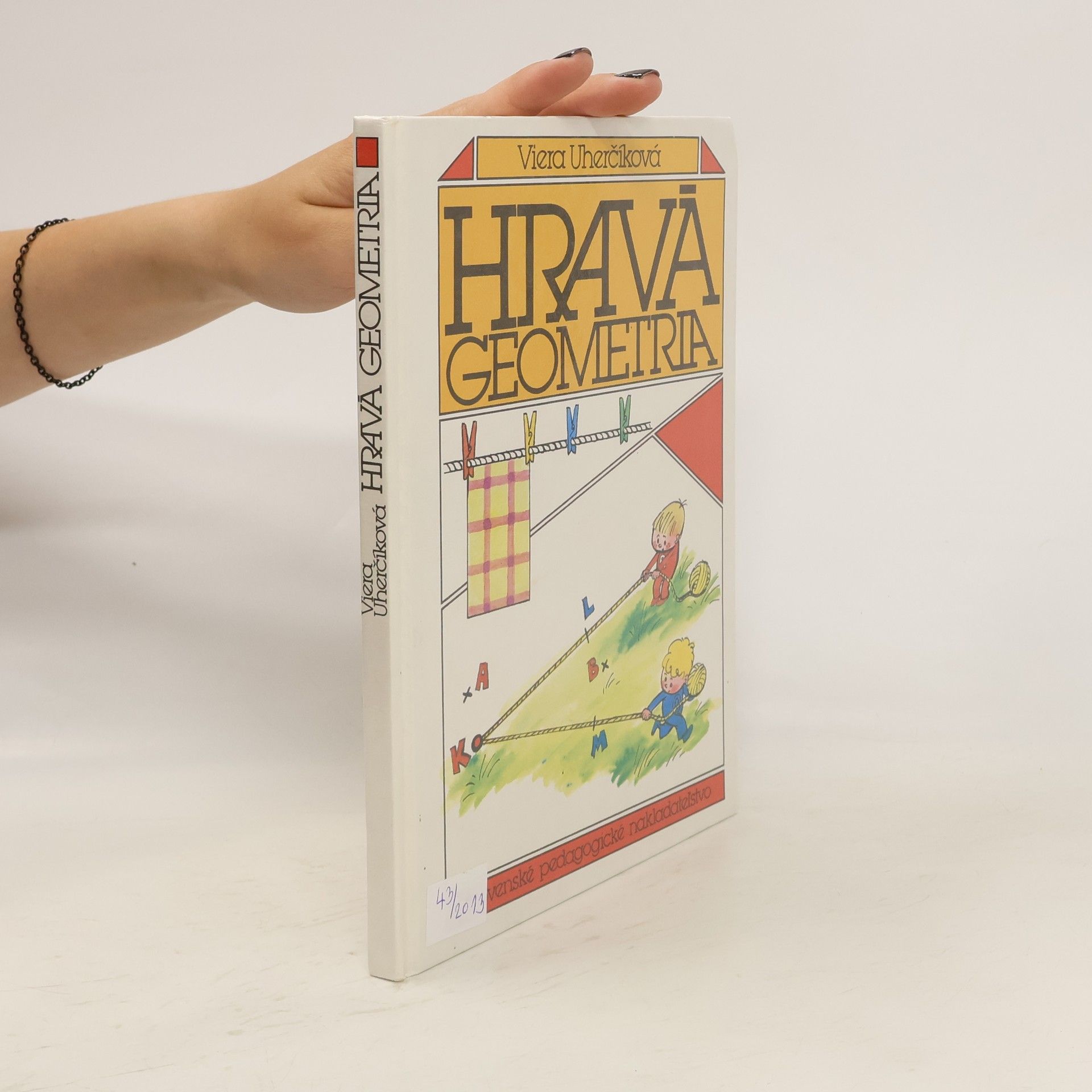 Viera Uherčíková Hravá geometria