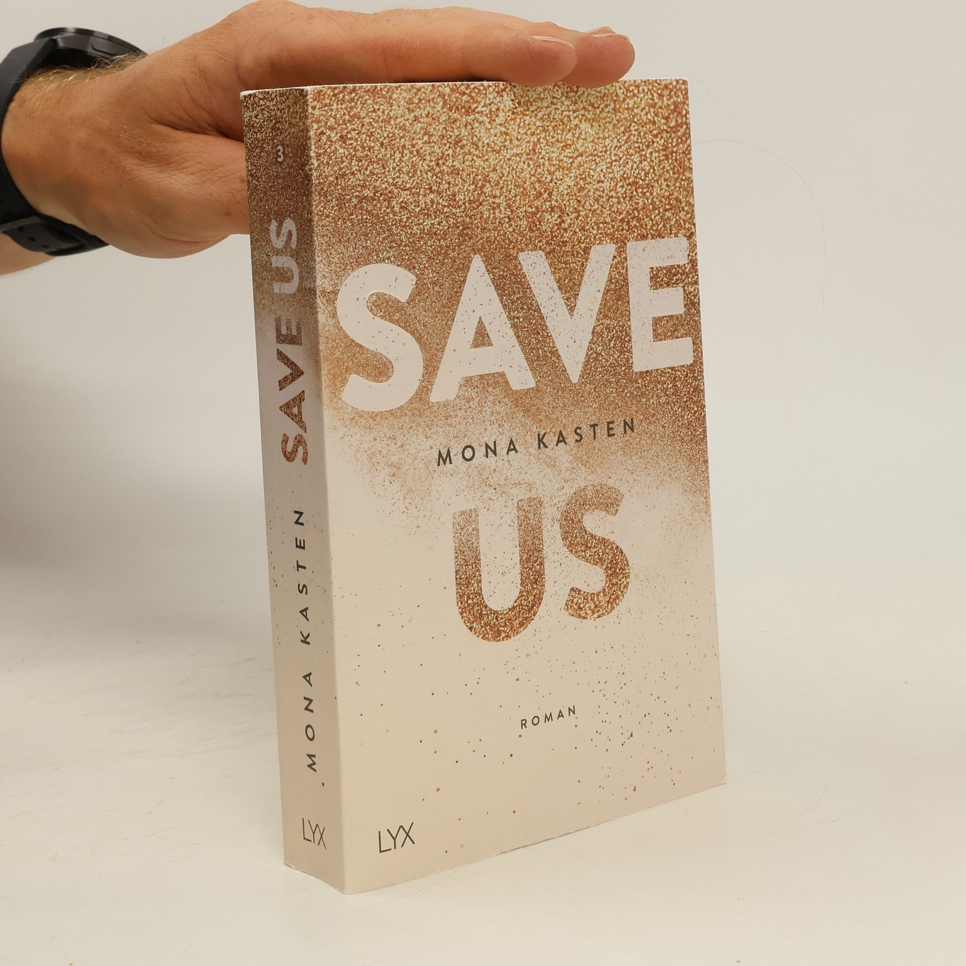 Mona Kasten Save us