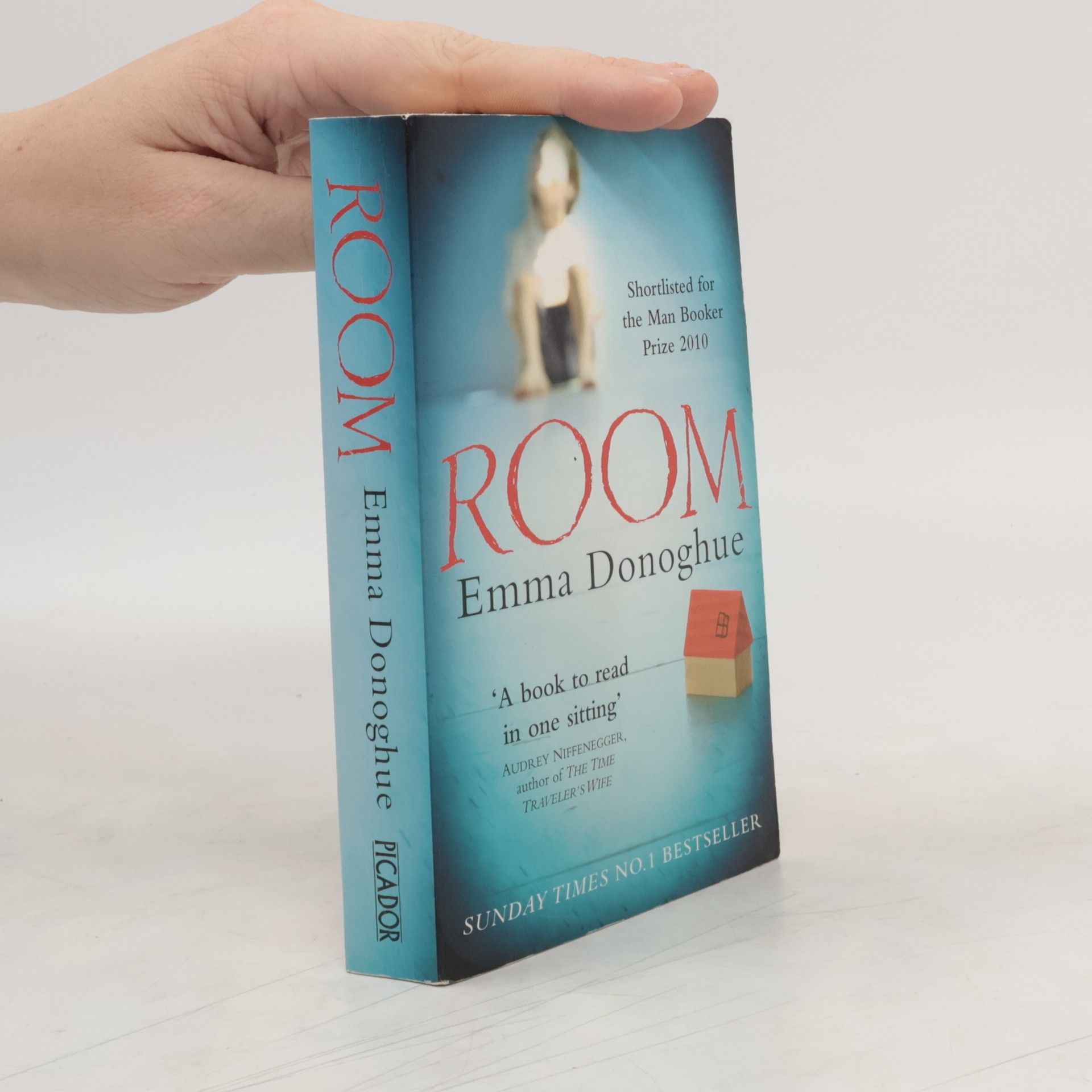 Emma Donoghue Room