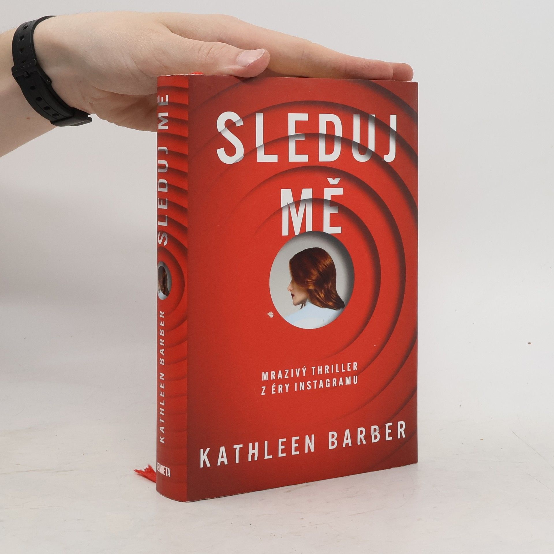 Kathleen Barber Sleduj mě