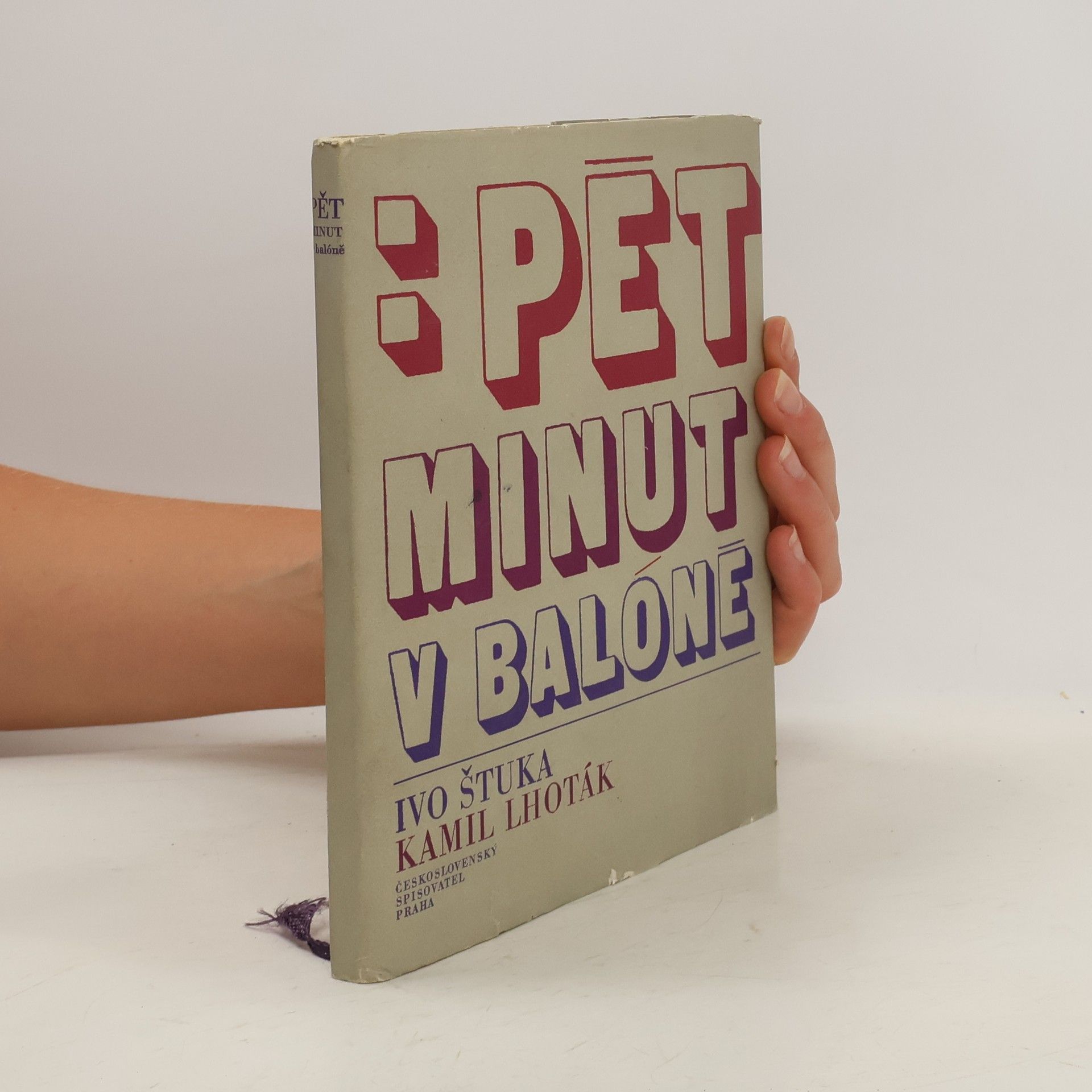 Ivo Štuka Pět minut v balóně : verše ke kresbám Kamila Lhotáka