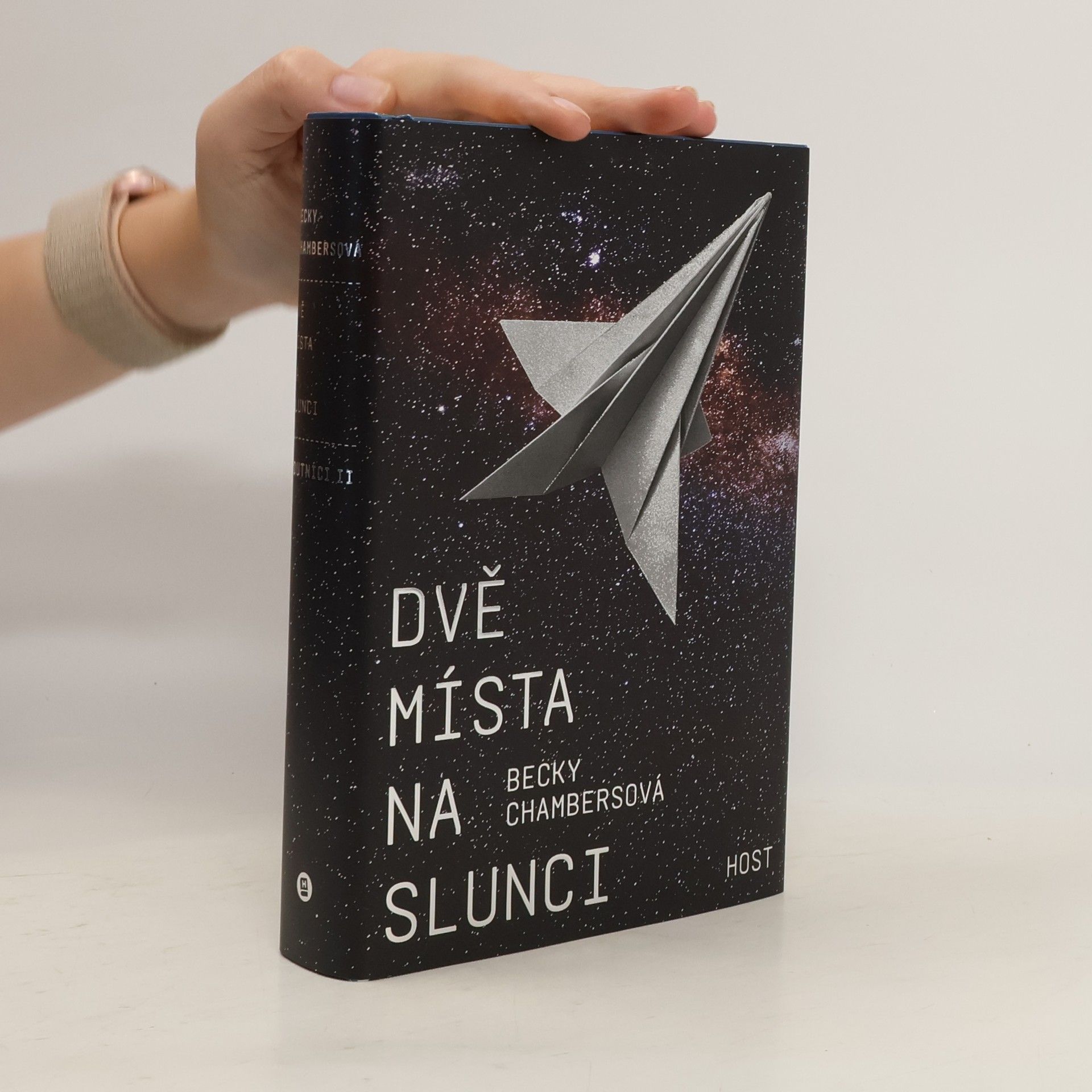 Becky Chambers Dvě místa na slunci