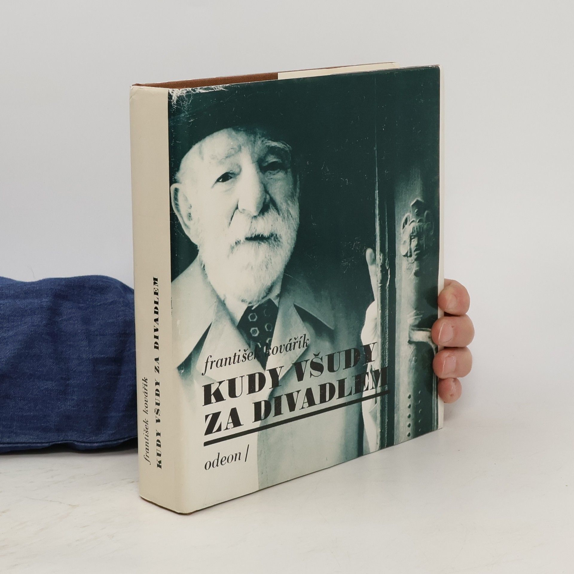 František Kovařík Kudy všudy za divadlem