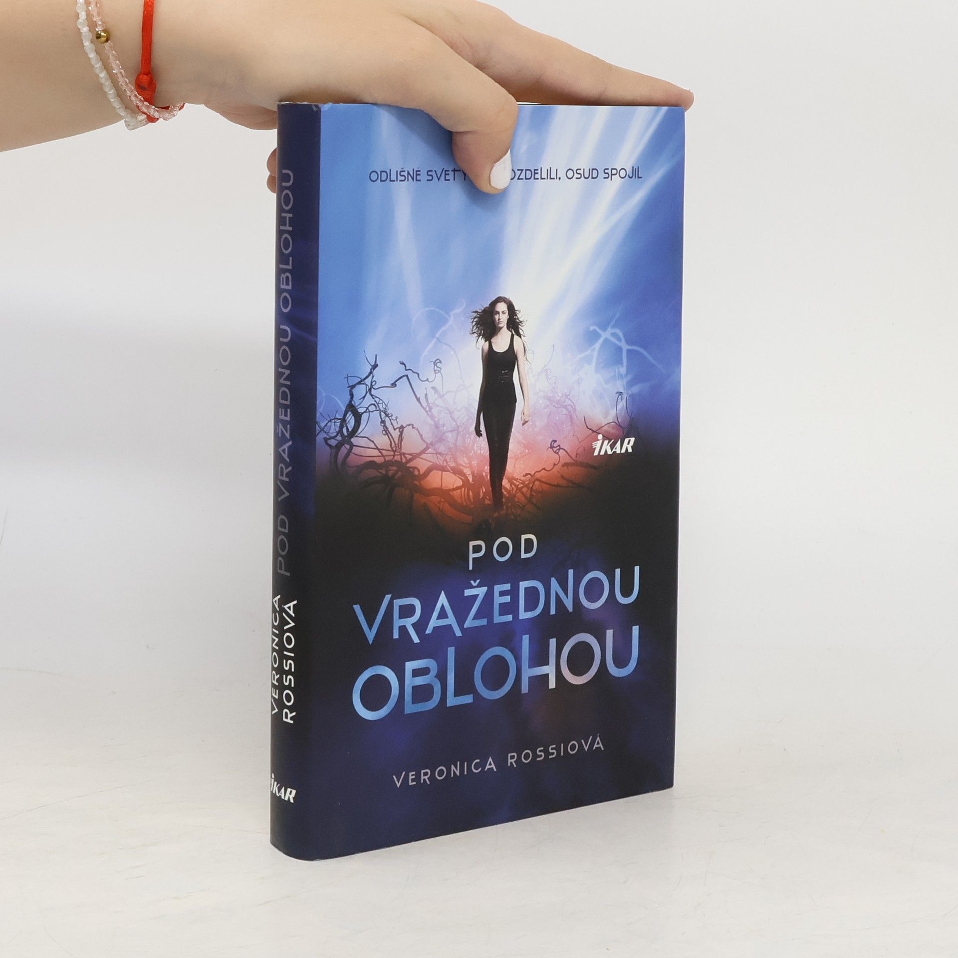 Veronica Rossi Pod vražednou oblohou