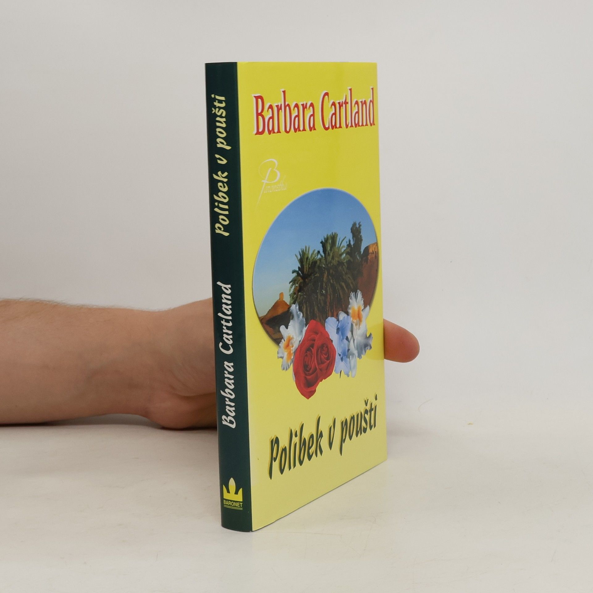 Barbara Cartland Polibek v poušti