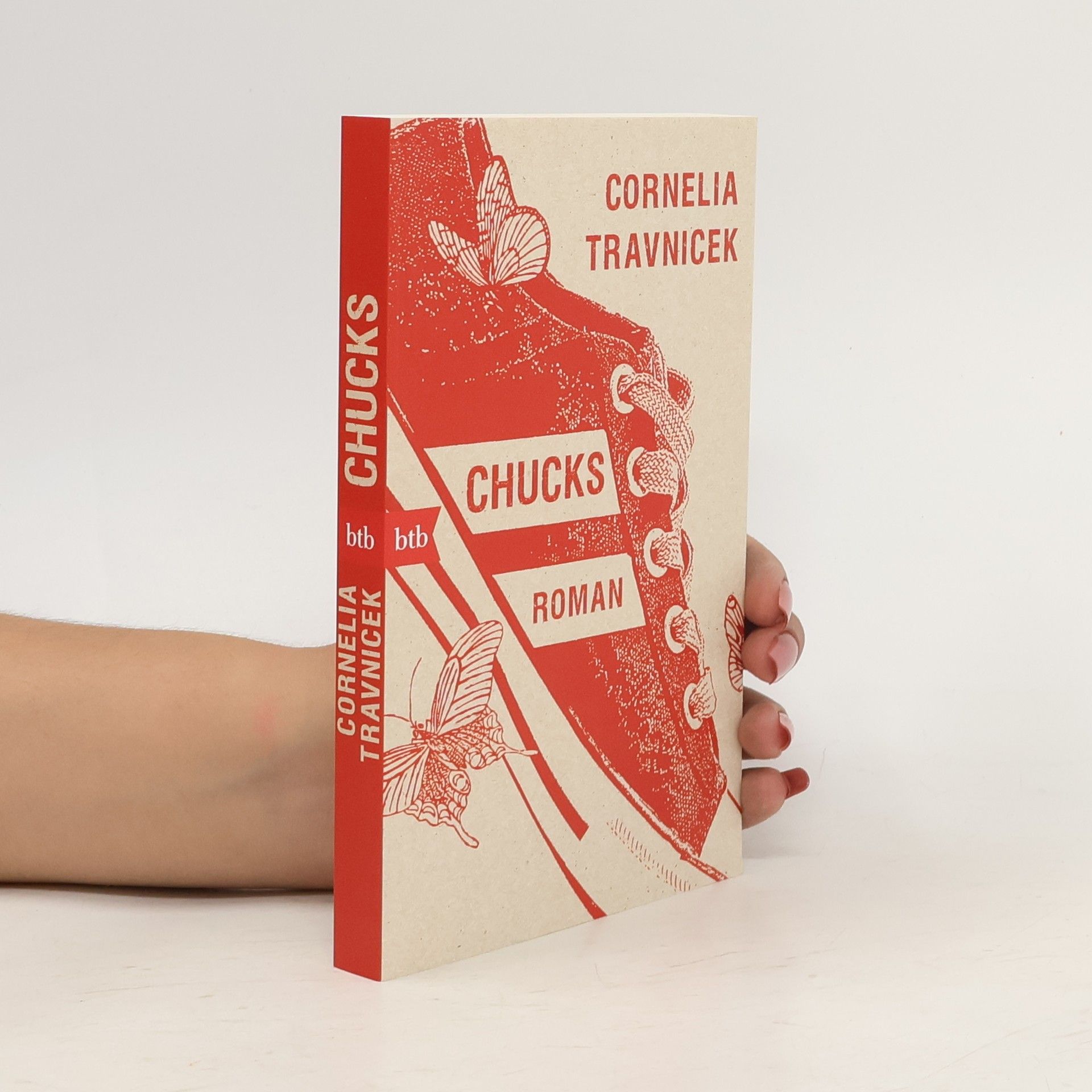 Cornelia Travnicek Chucks