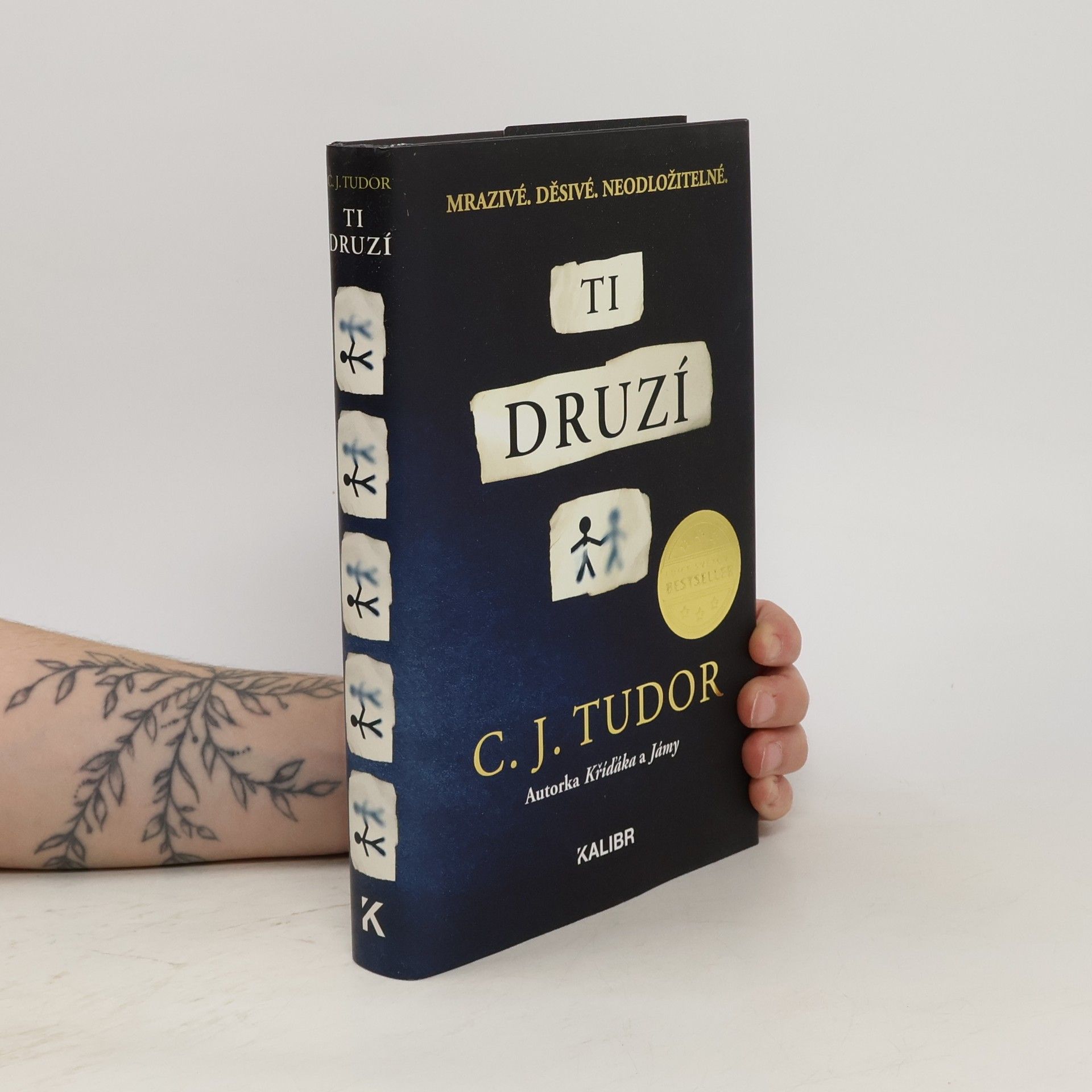 C. J. Tudor Ti druzí