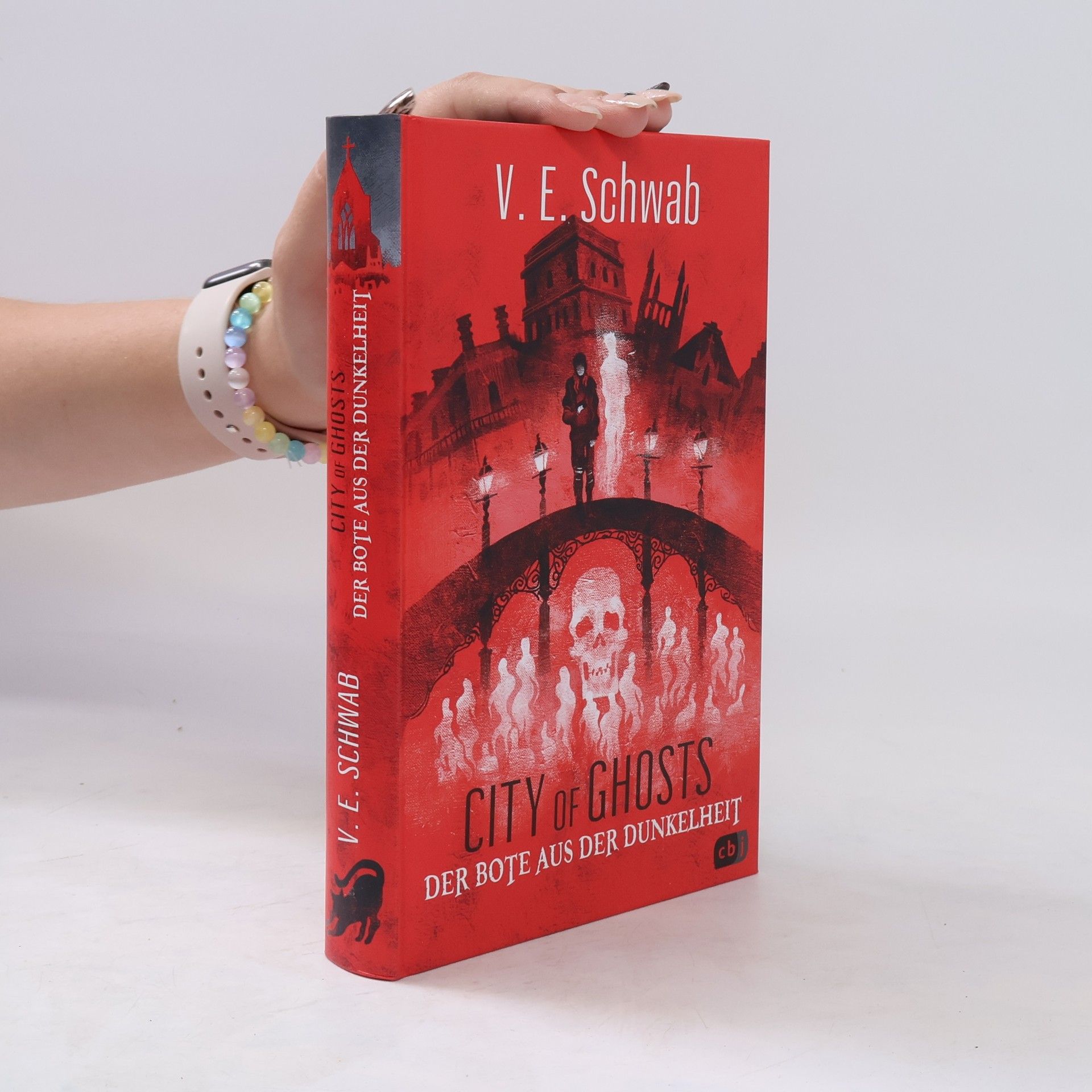 Victoria Schwab City of Ghosts – Der Bote aus der Dunkelheit