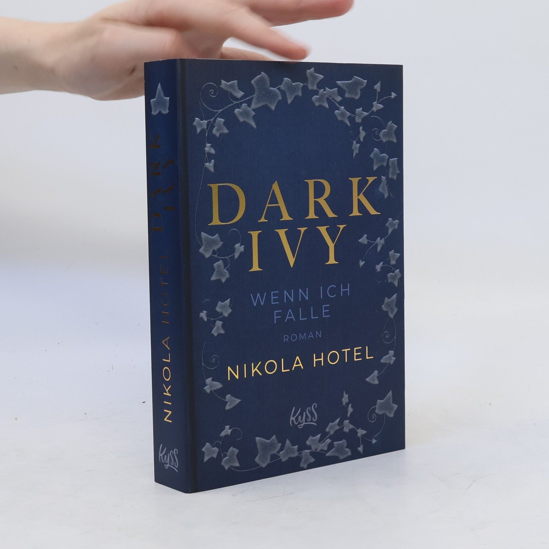 Nikola Hotel Dark Ivy - Wenn ich falle