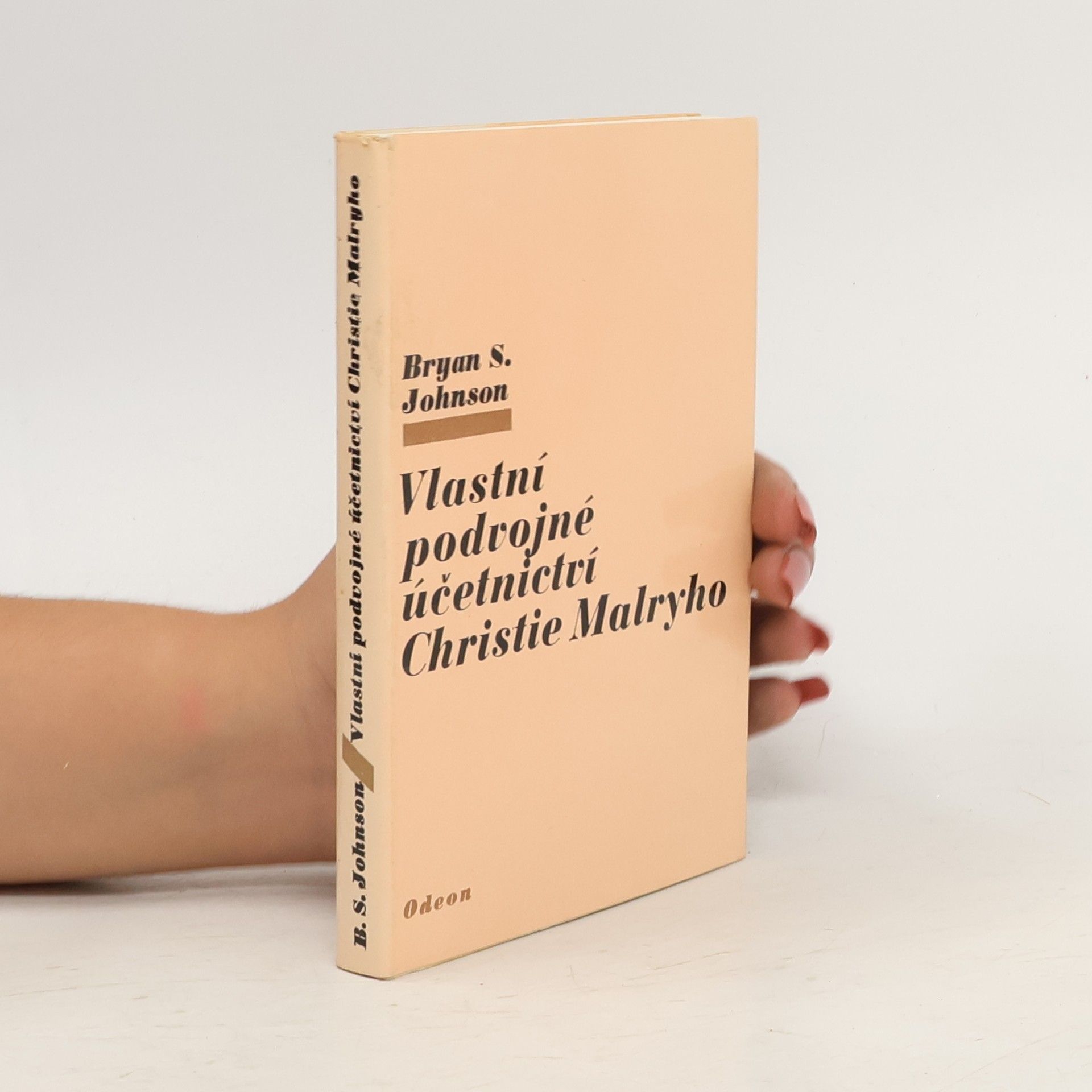 B. S. Johnson Vlastní podvojné účetnictví Christie Malryho