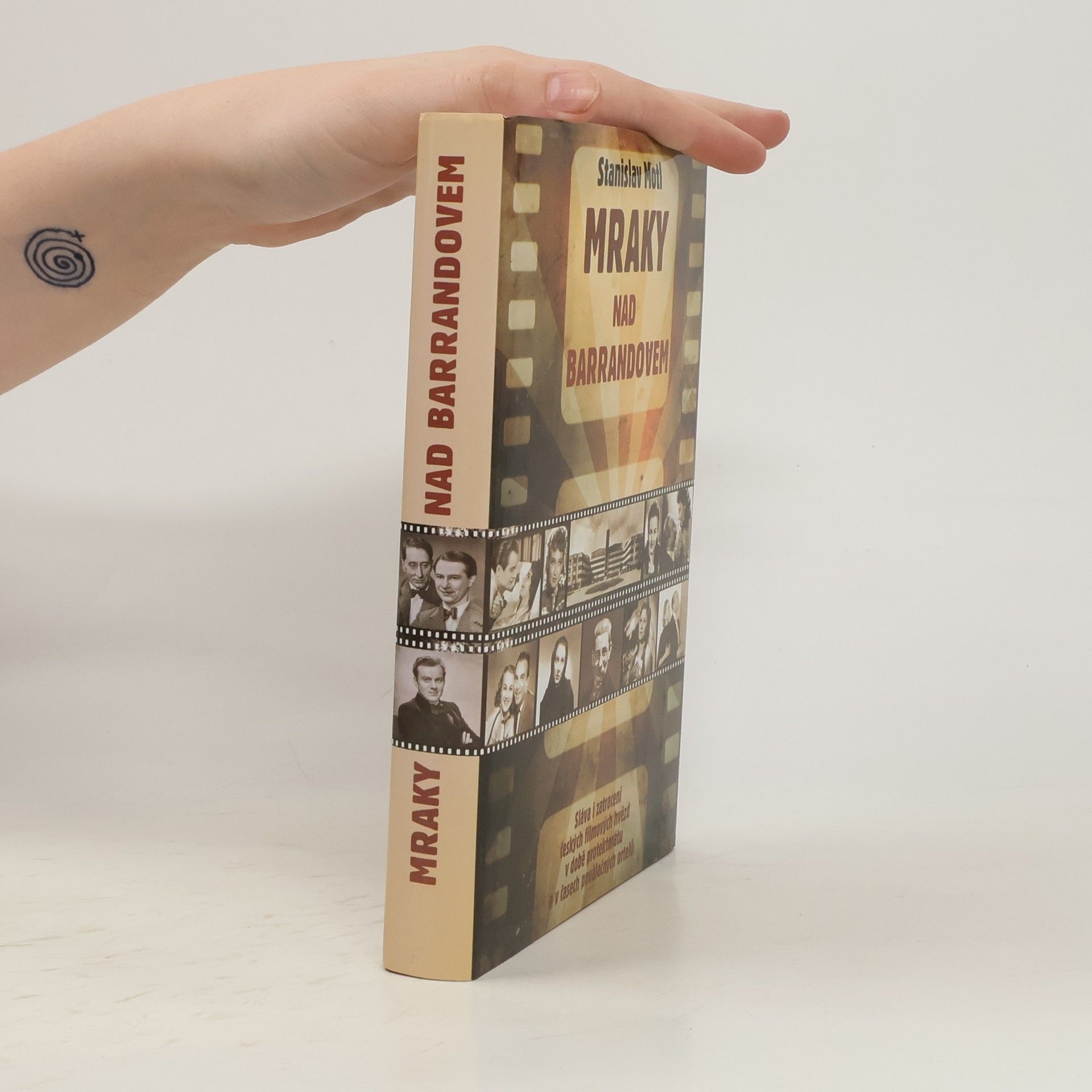 Stanislav Motl Mraky nad Barrandovem