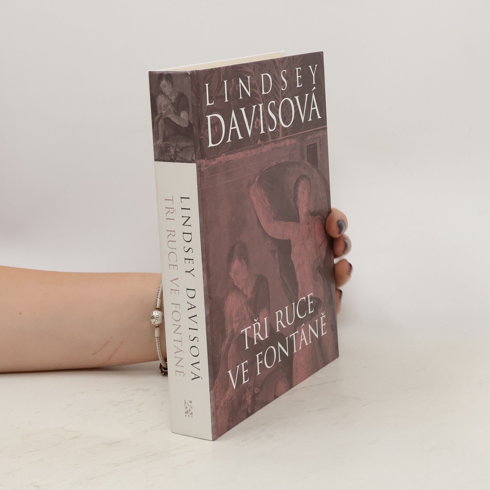 Lindsey Davis Tři ruce ve fontáně