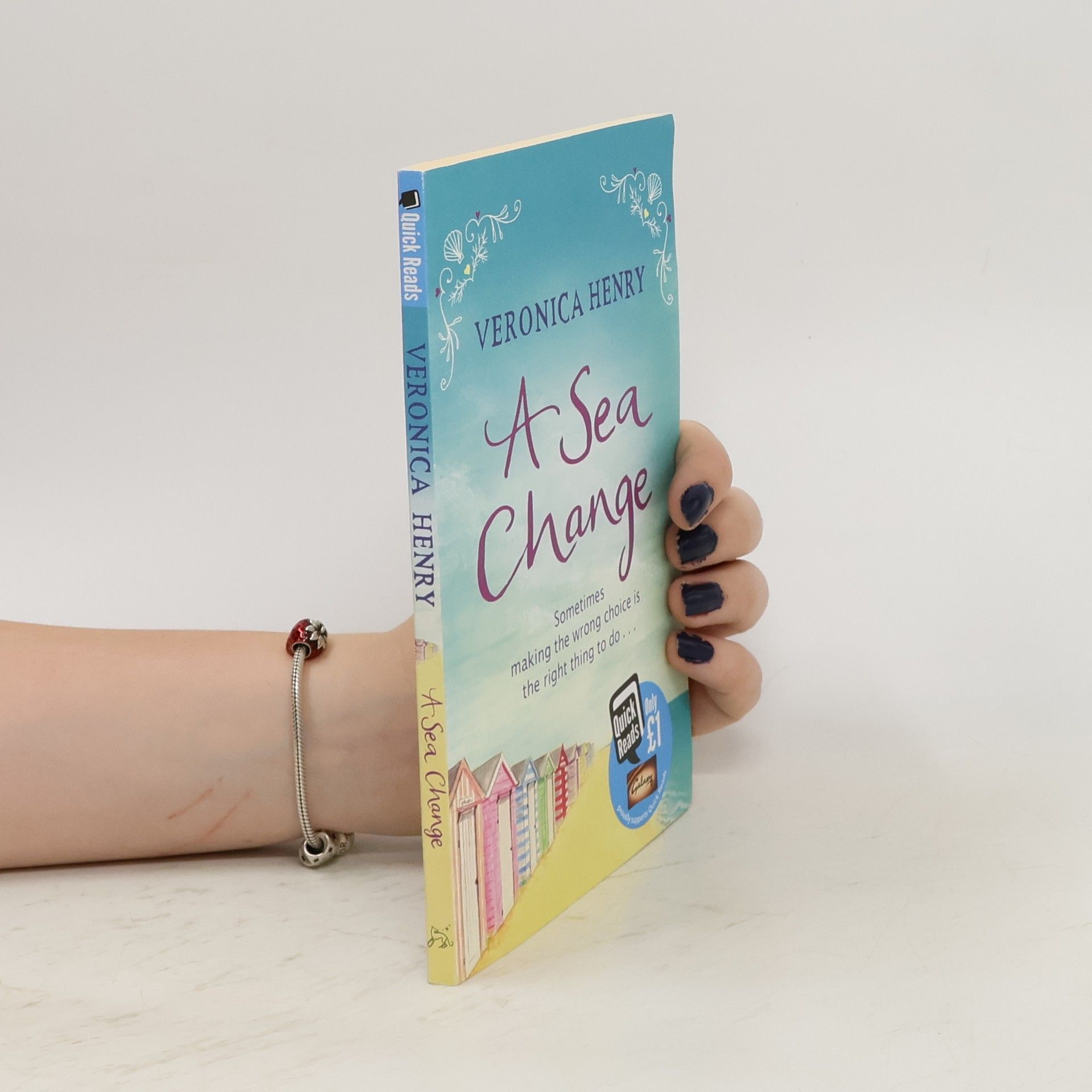 Veronica Henry A Sea Change