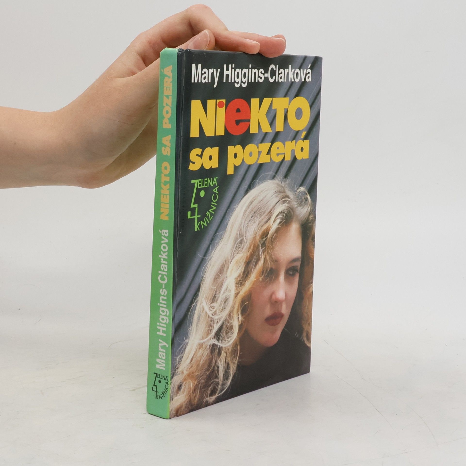 Mary Higgins Clark Niekto sa pozerá