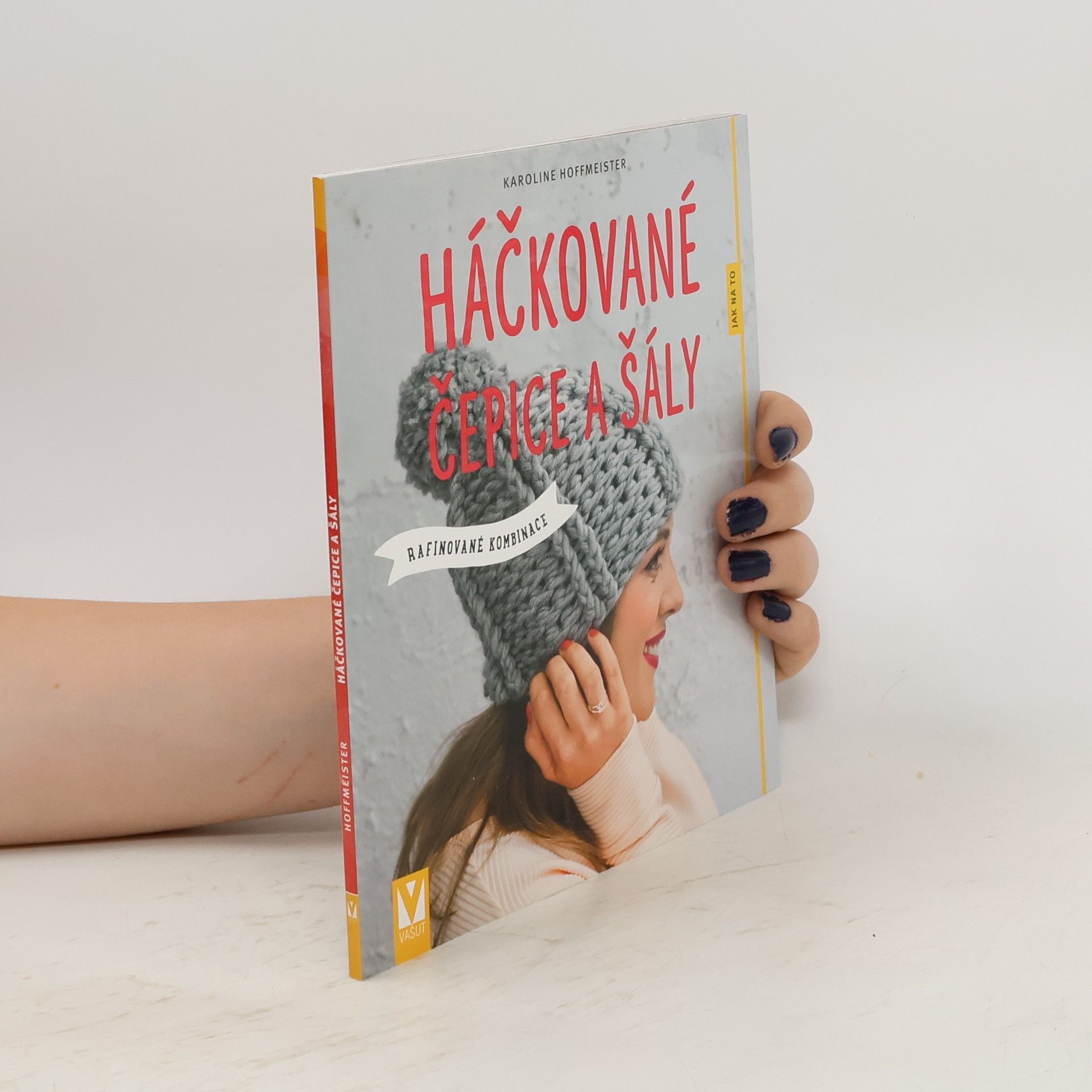 Karoline Hoffmeister Háčkované čepice a šály: rafinované kombinace