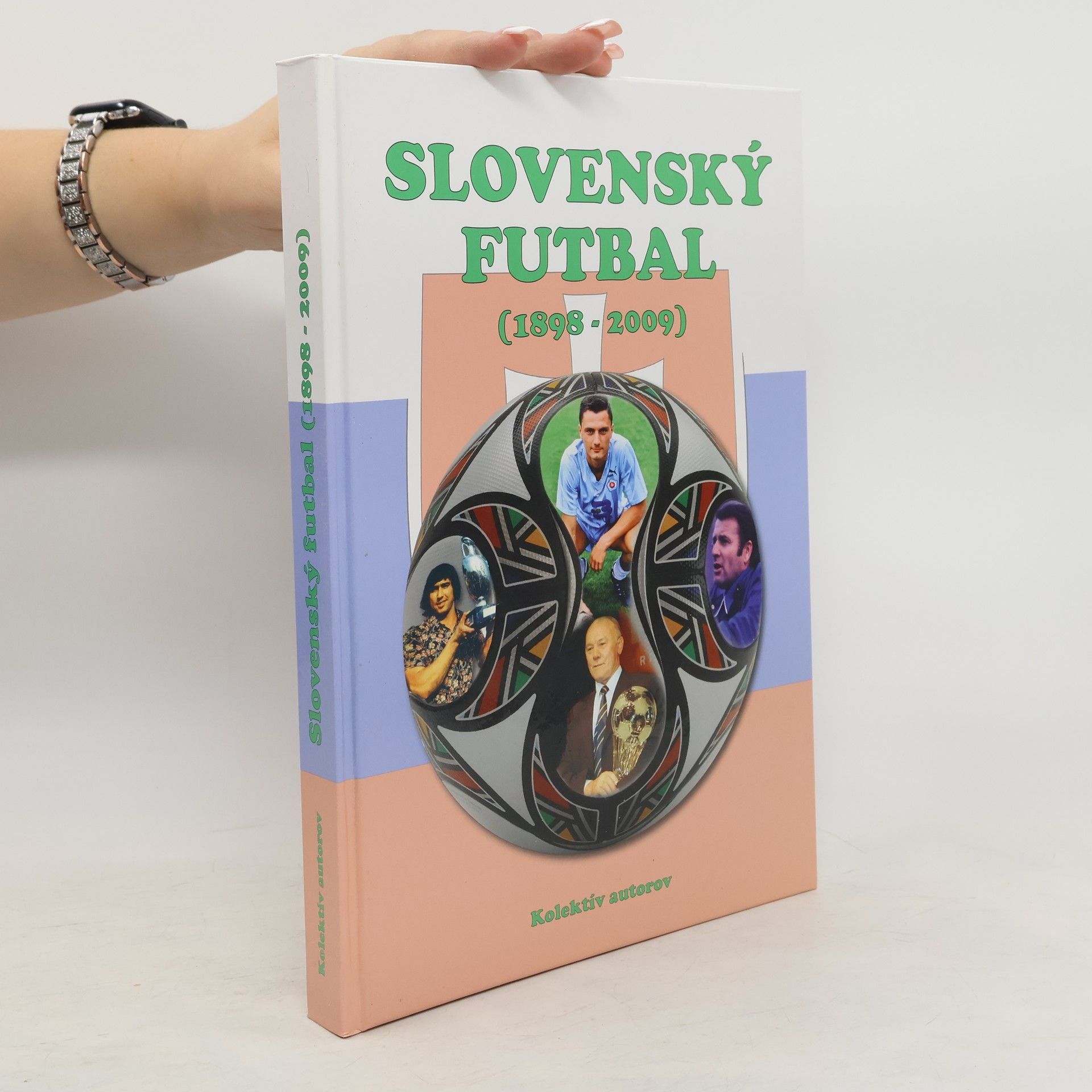 Igor Mráz Slovenský futbal (1898-2009)