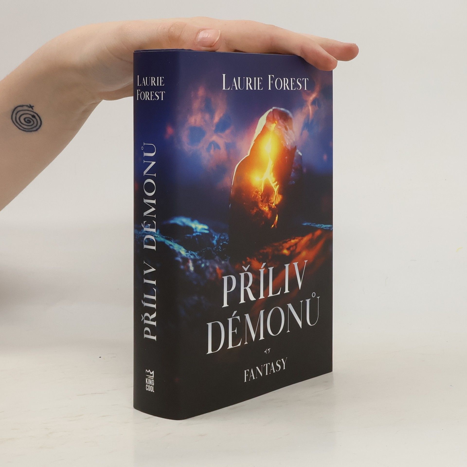 Laurie Forest Příliv démonů